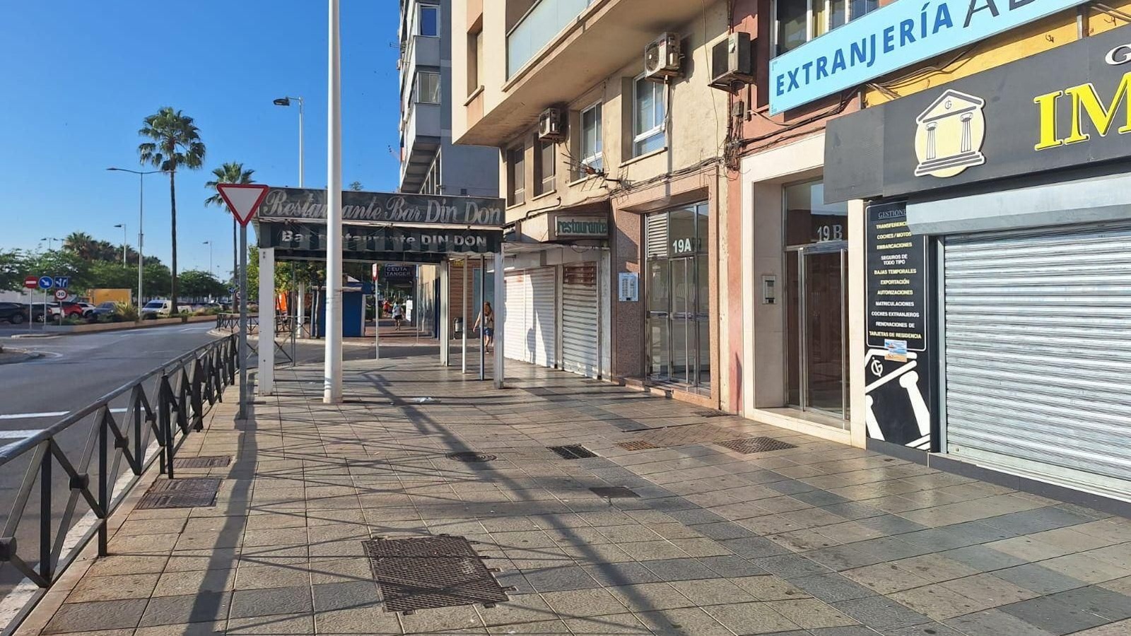 La Guardia Civil registra una vivienda en Algeciras por un caso de sextorsión en la avenida Virgen del Carmen de Algeciras. La Guardia Civil registra una vivienda en Algeciras por un caso de sextorsión en la avenida Virgen del Carmen de Algeciras.