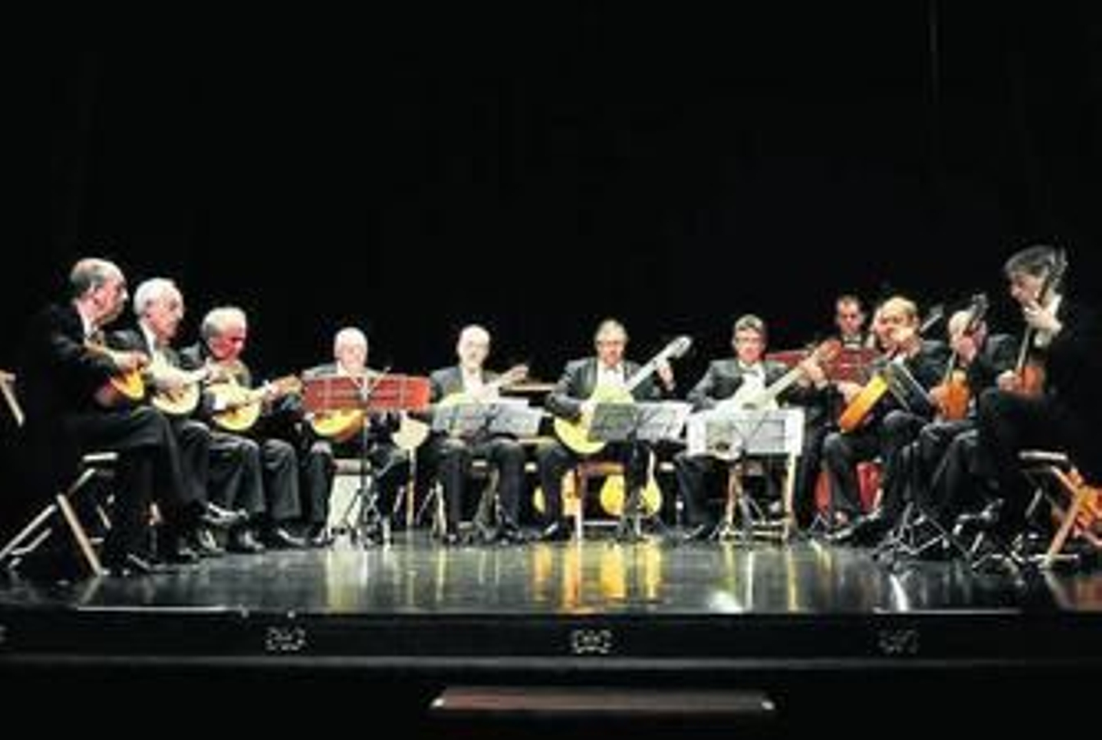 La Orquesta de Pulso y Púa Rodríguez Albert.