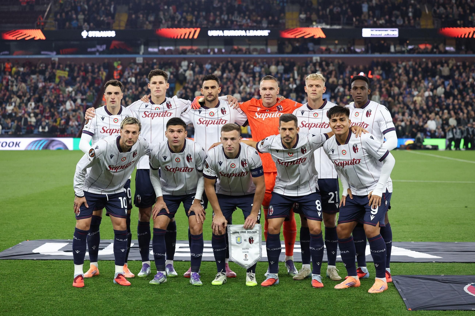 Aston Villa-Bolonia (38).jpg