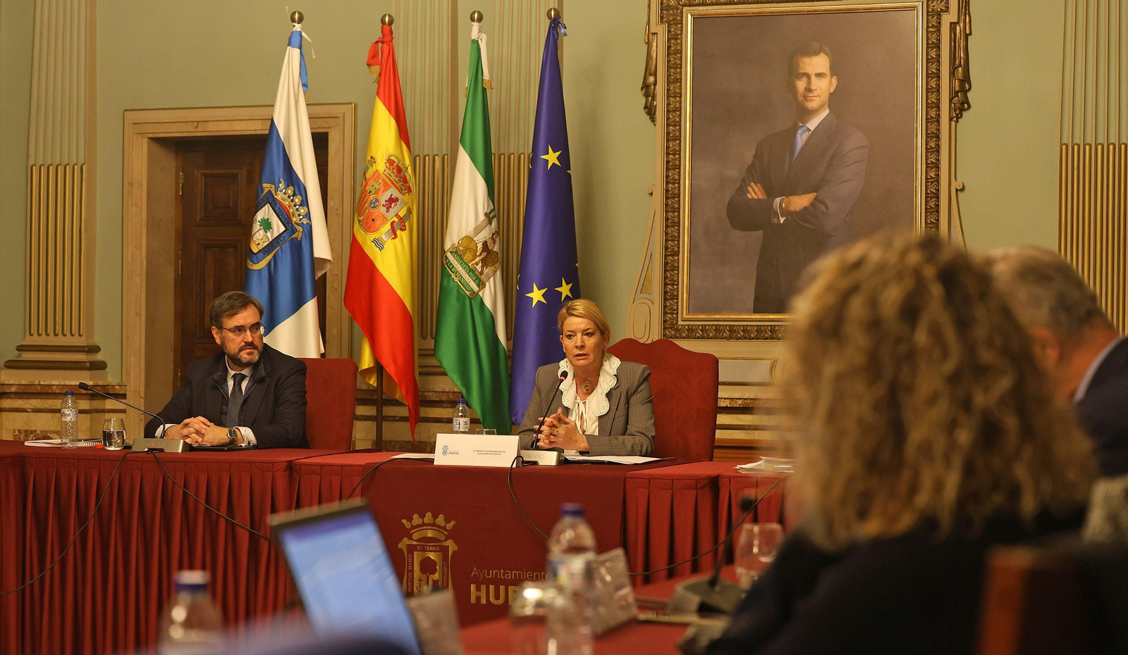 Imágenes de la sesión plenaria del Ayuntamiento de Huelva