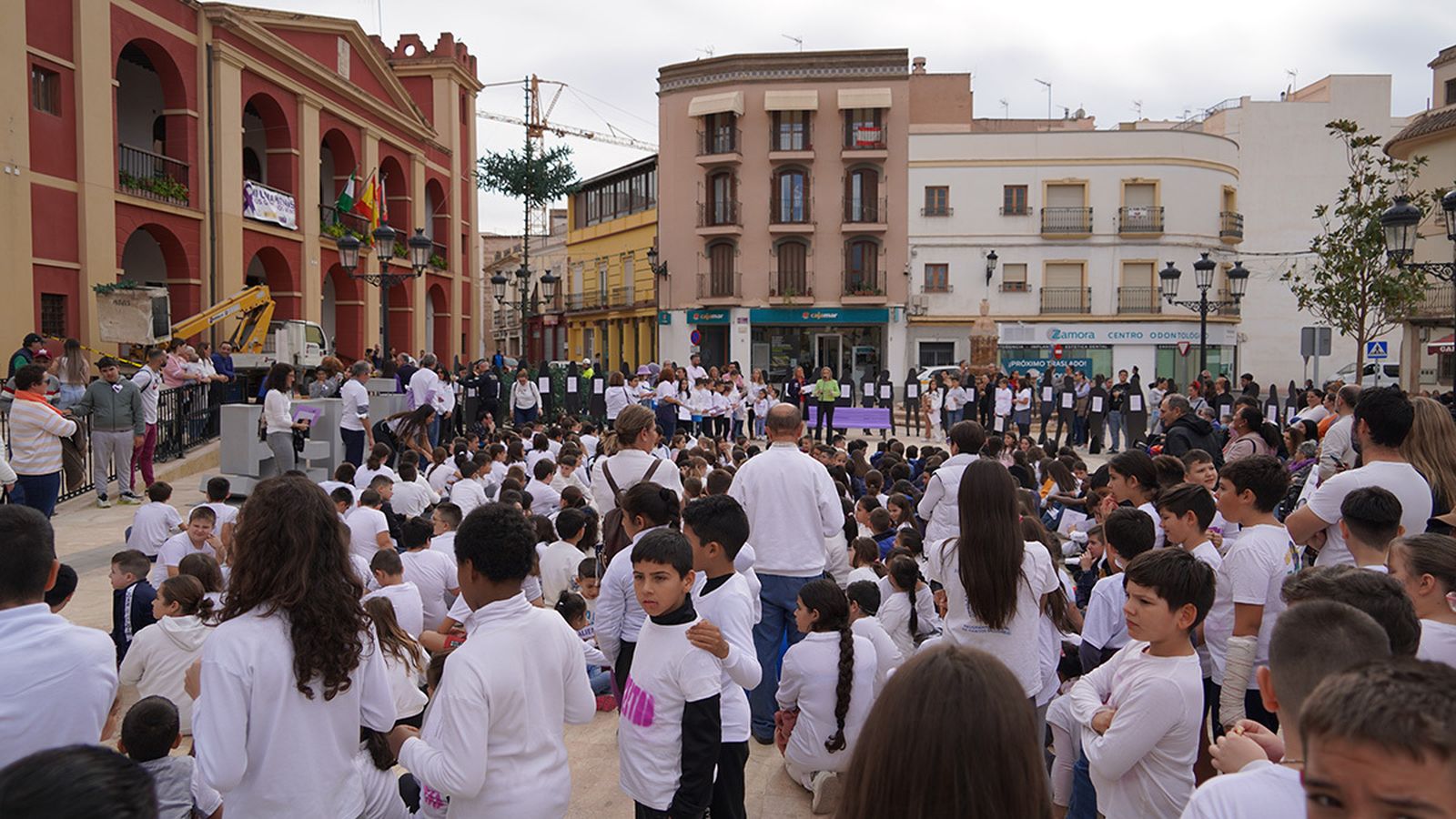 El 25-N cede protagonismo al alumnado, en Berja