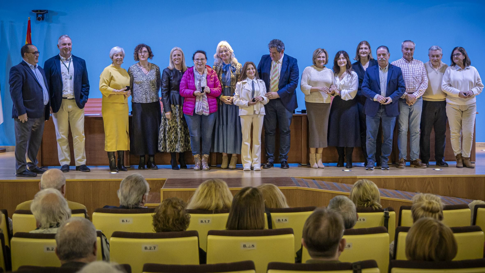 Las imágenes del acto de homenaje al personal sanitario jubilado de los hospitales Puerta del Mar y San Carlos de Cádiz