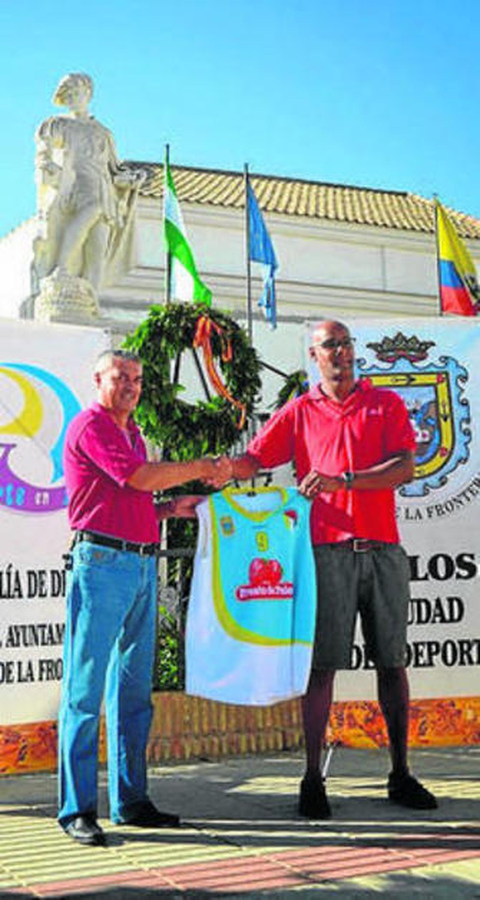 Salomón, en la plaza Ramón Franco.