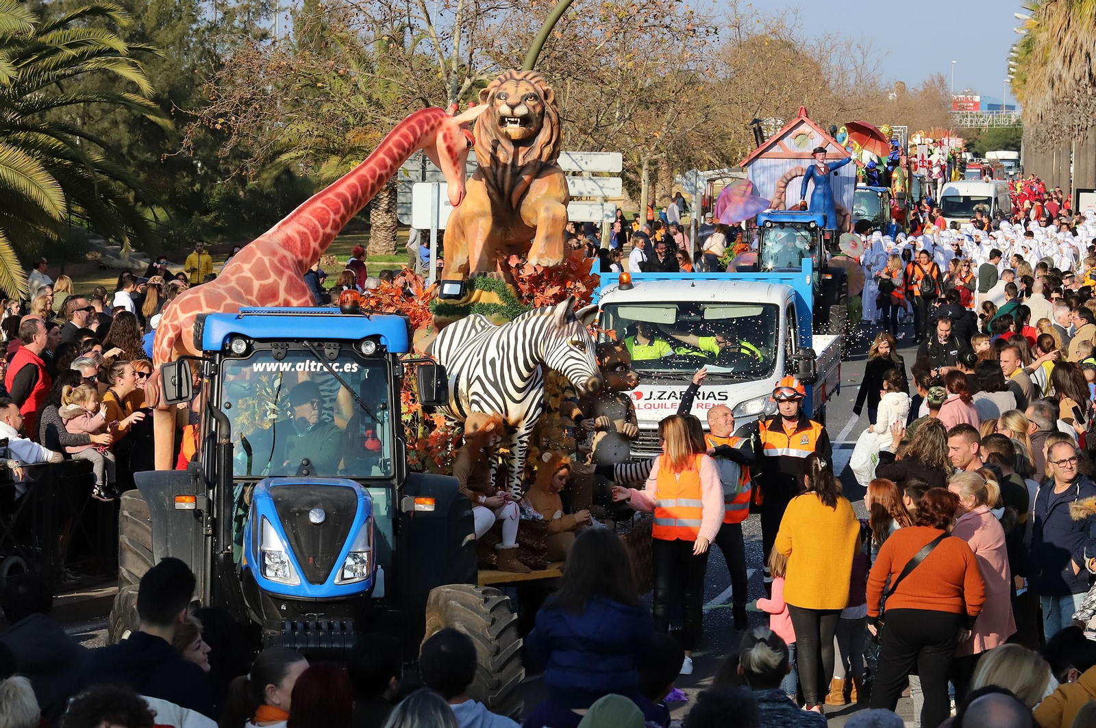 Imágenes de la cabalgata de los Reyes Magos de Huelva