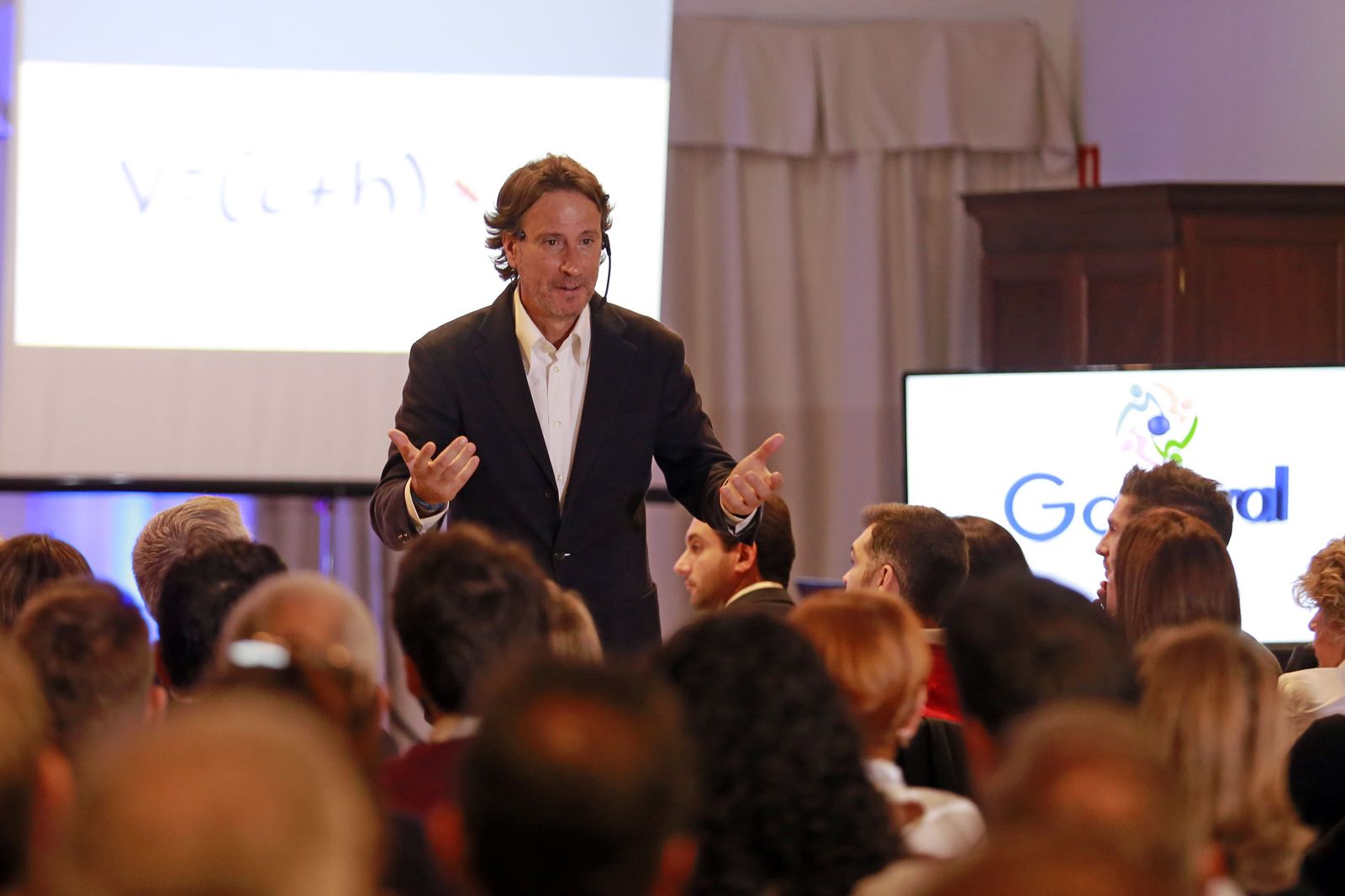 Gaboral organiza una conferencia de Víctor Küppers en Hotel Jerez