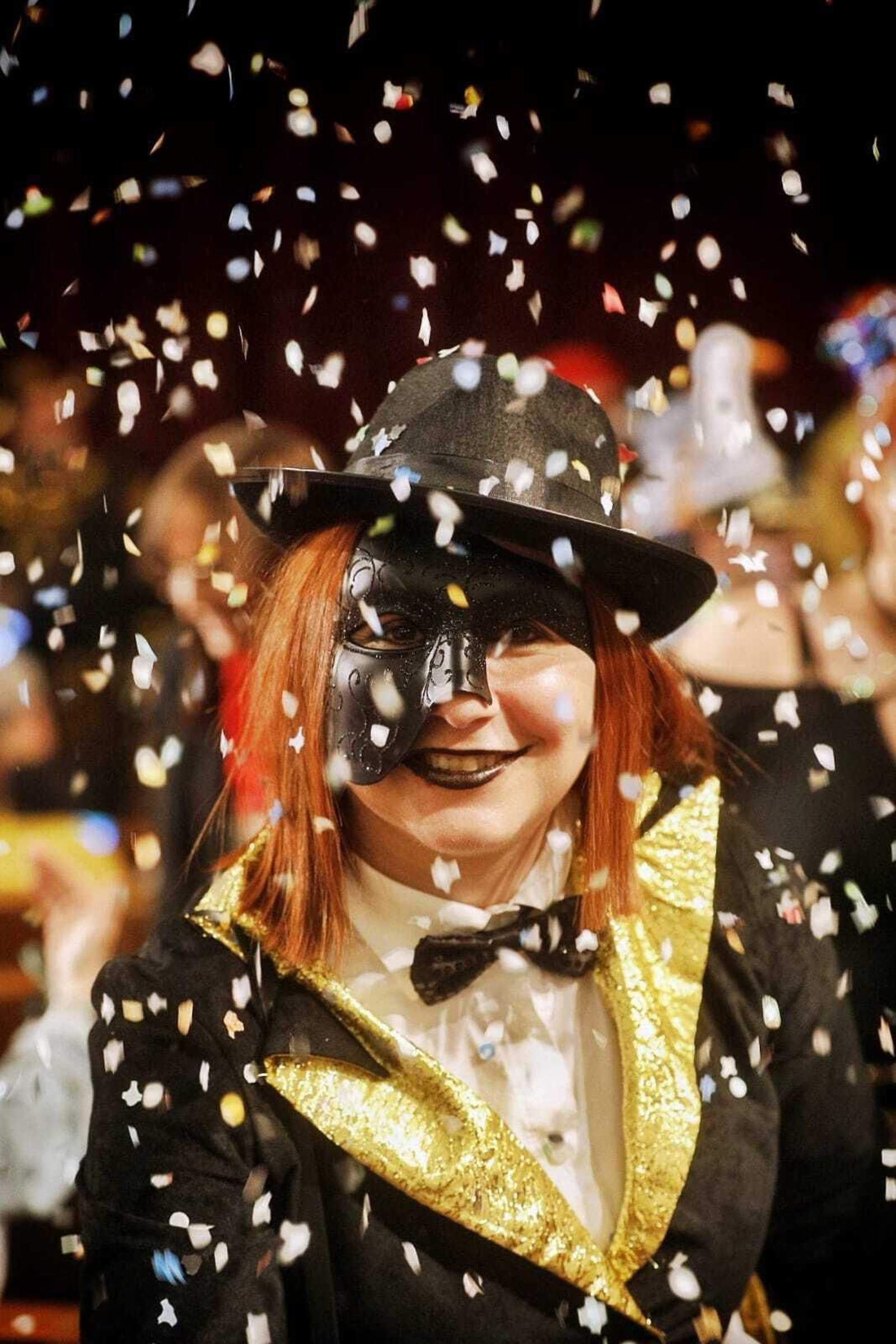 Búscate entre las mejores imágenes de la final del COAC 2024 del Carnaval de Cádiz