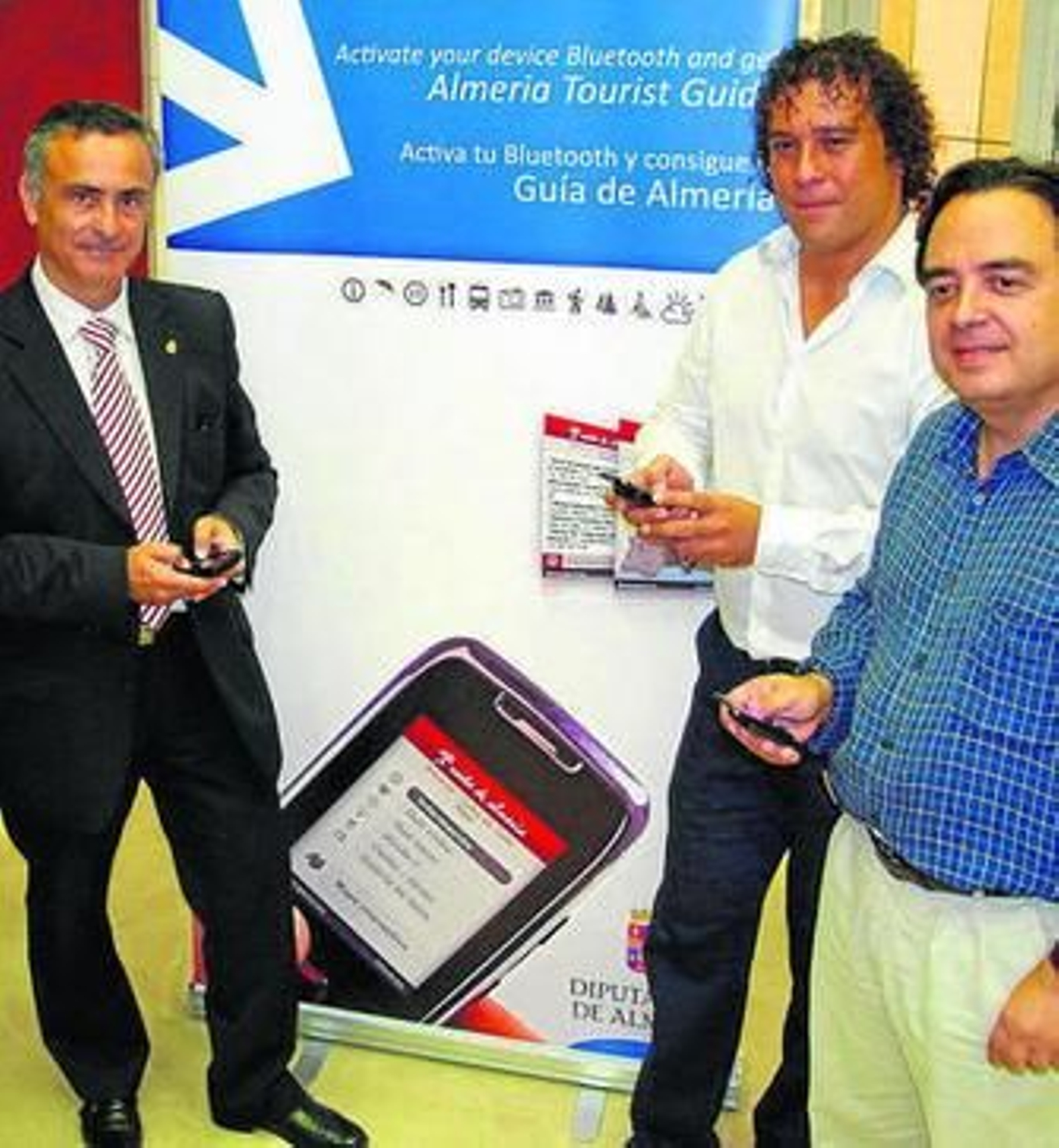 Presentación ayer del punto gratuito bluetooth en el Palacio Provincial.