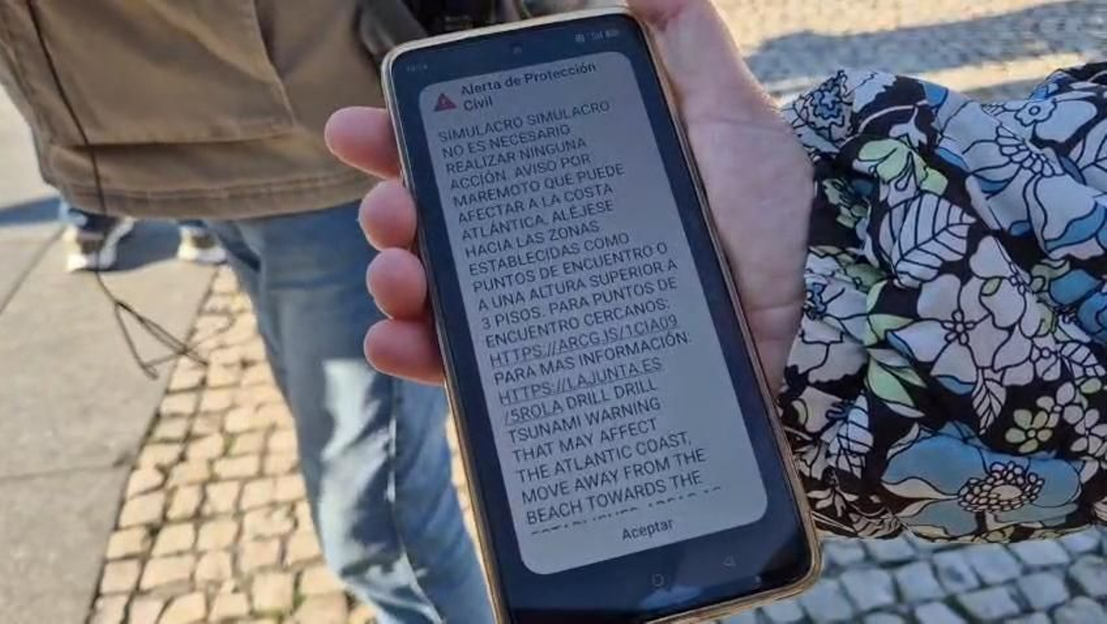 El mensaje de alerta de tsunami en los teléfonos móviles de Cádiz