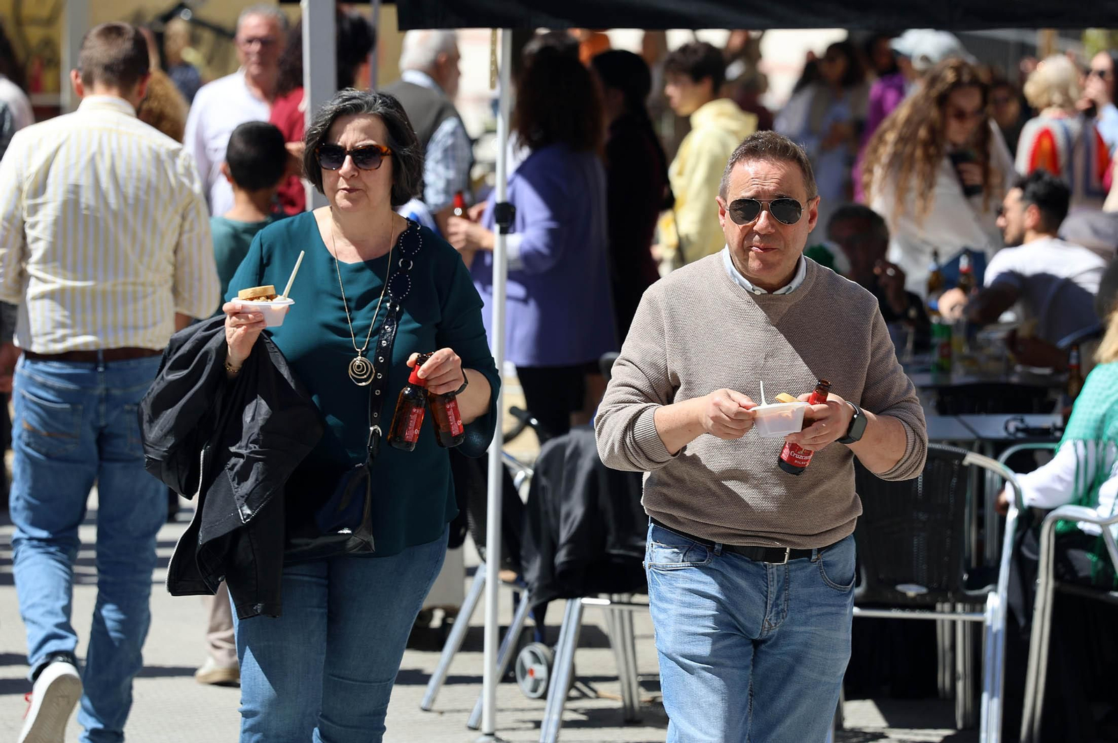 Imágenes del ambiente en el encuentro del gurumelo en el Parque de la Luz