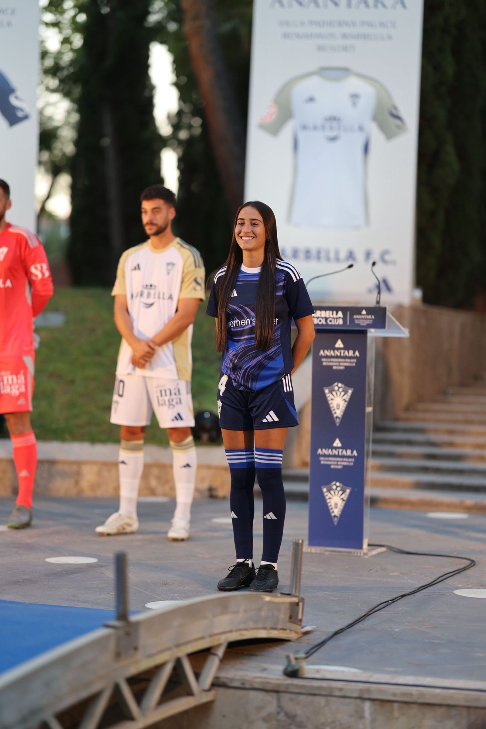 Así son las camisetas del Marbella FC 2025/2026