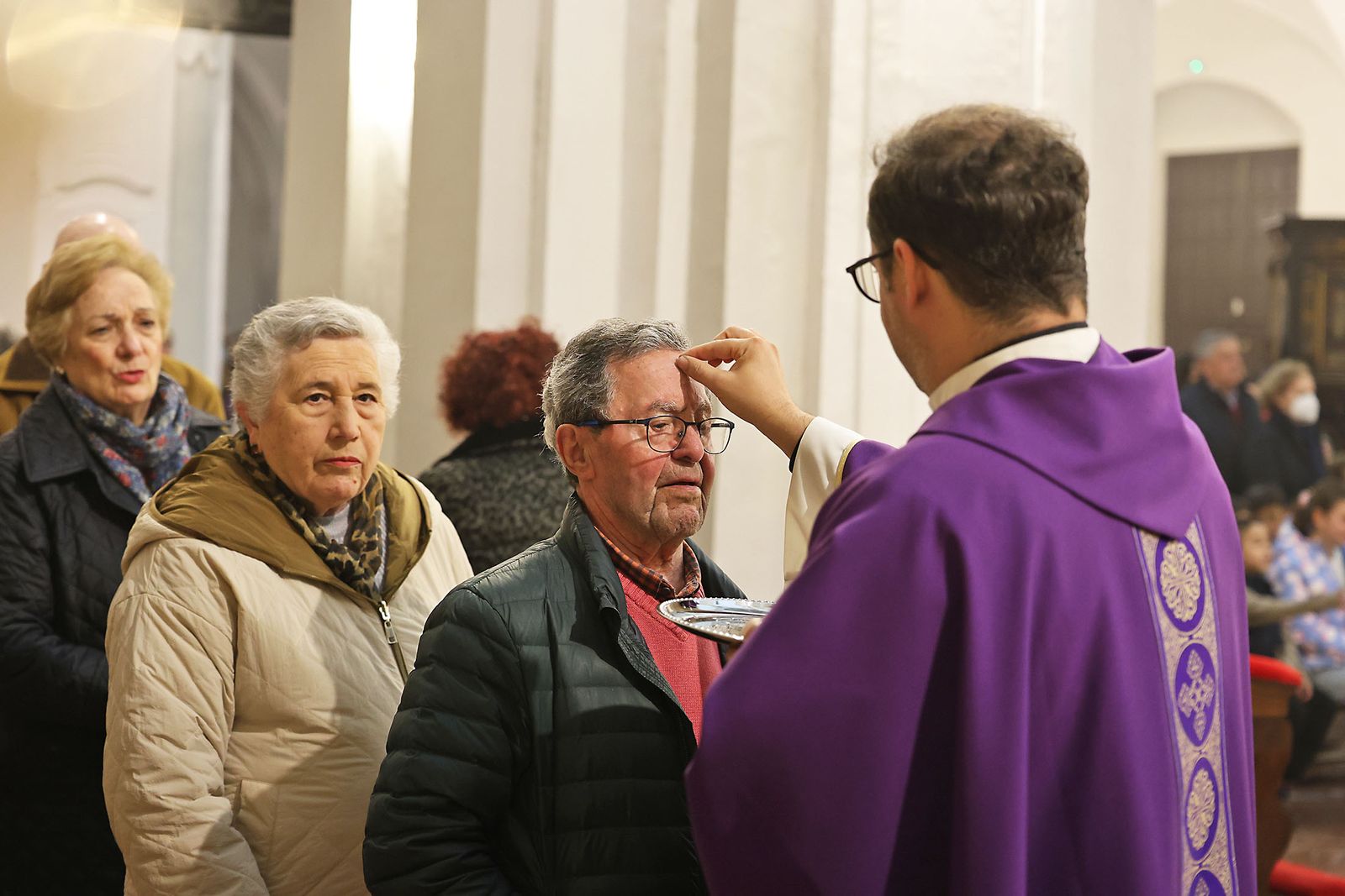 Las fotografías de la Misa de Imposición de Cenizas en la Catedral