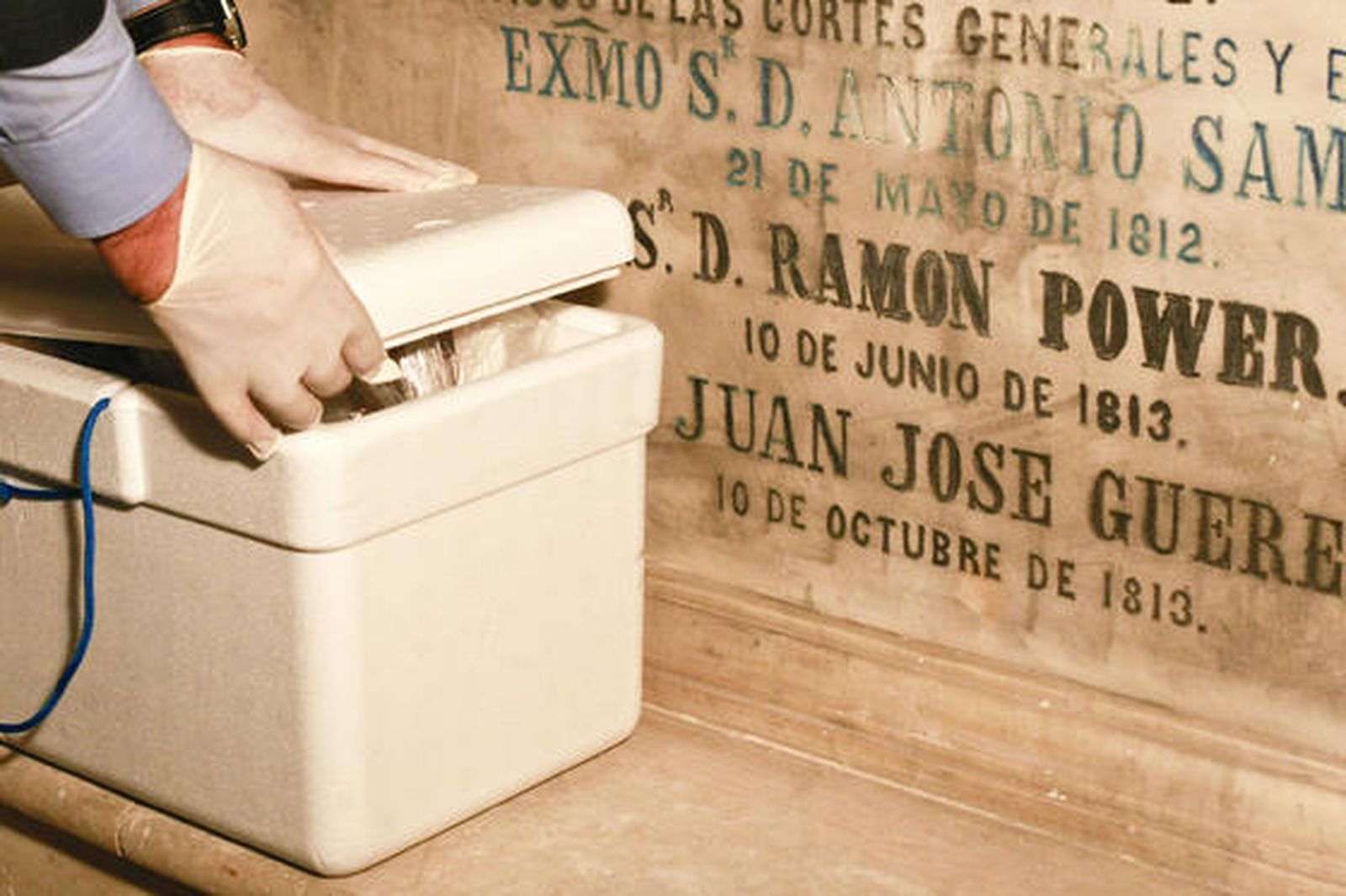 Los restos del diputado puertorriqueño fueron exhumados en la cripta de San Felipe Neri

Foto: Julio Gonzalez