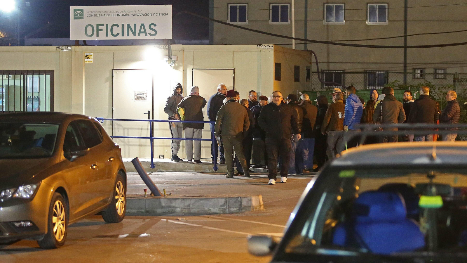 Colas en la ITV de Algeciras