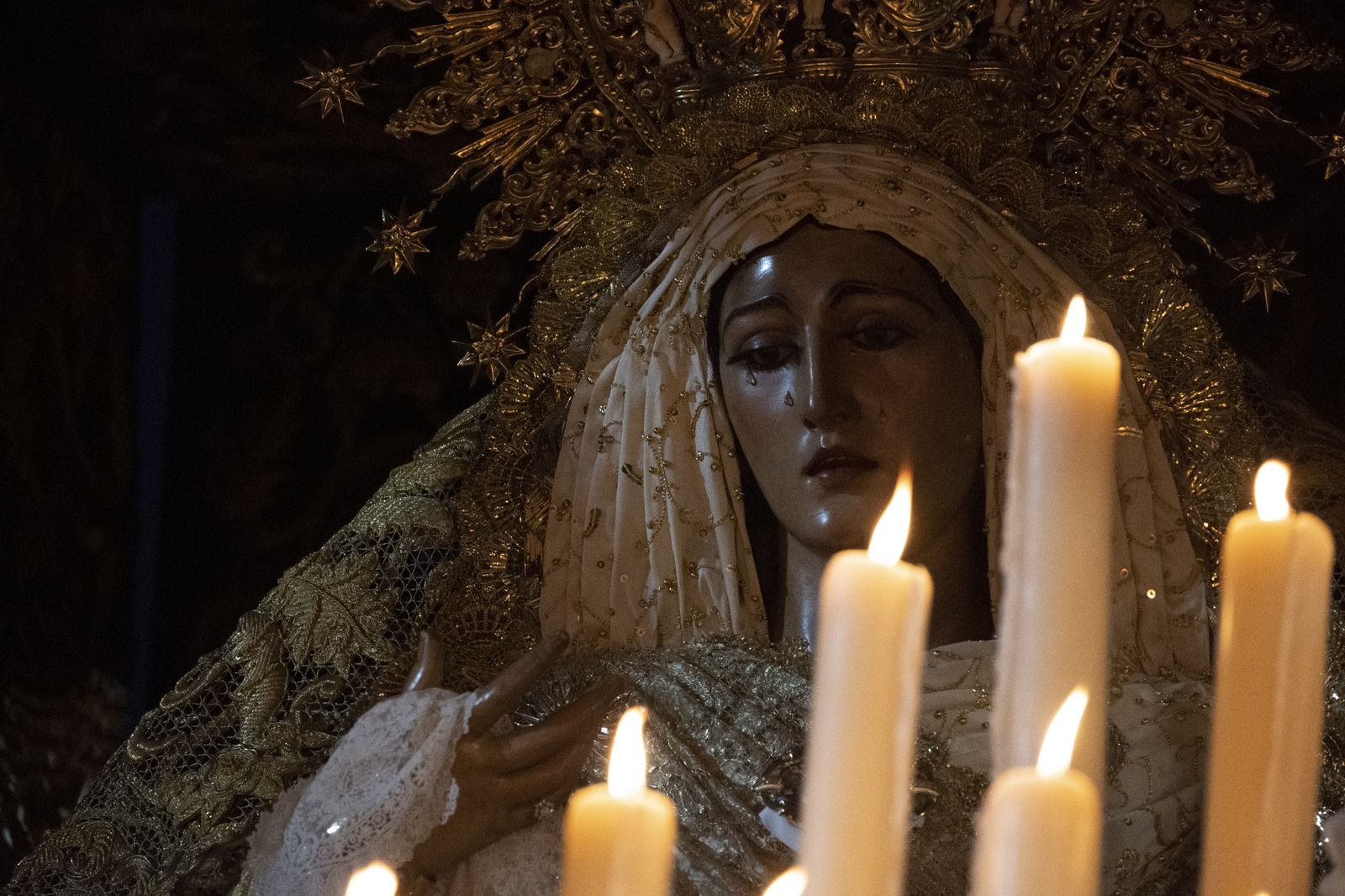 Las mejores imágenes de la procesión de la Amargura Coronada