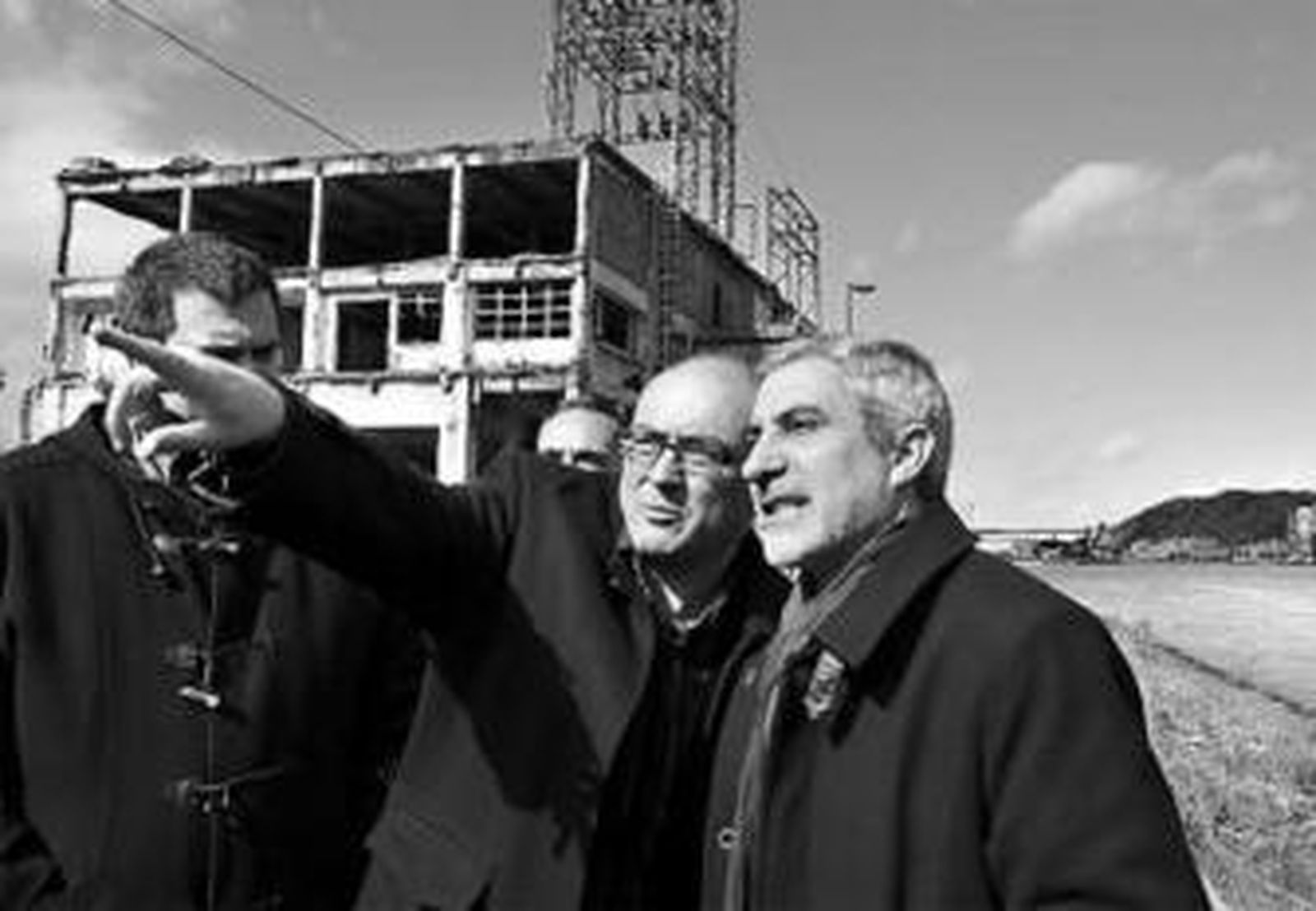 Gaspar Llamazares, ayer en Bilbao, junto a Javier Madrazo.