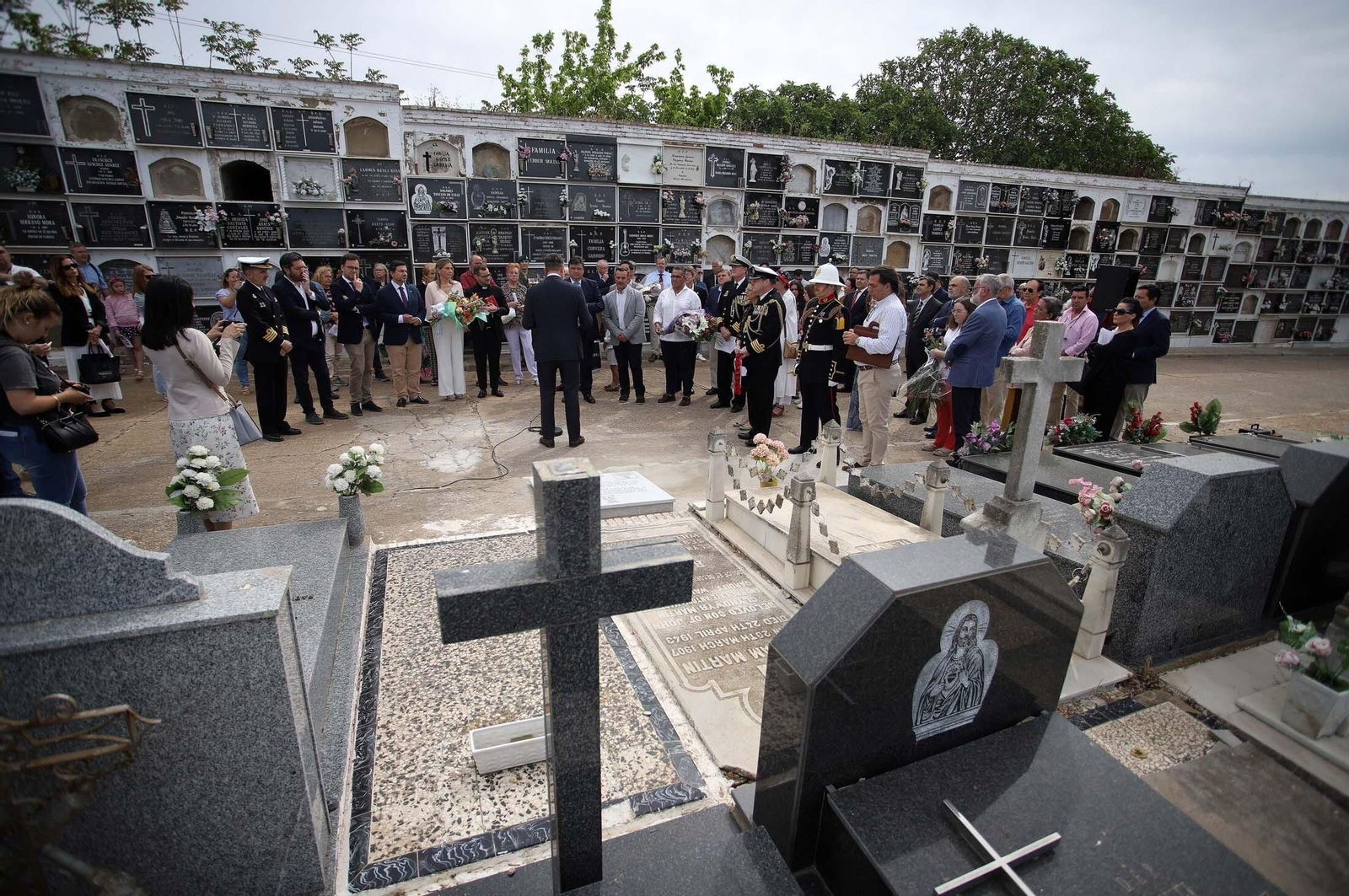 La ceremonia conmemorativa del 80 aniversario de la aparición del cuerpo de William Martin, en imágenes