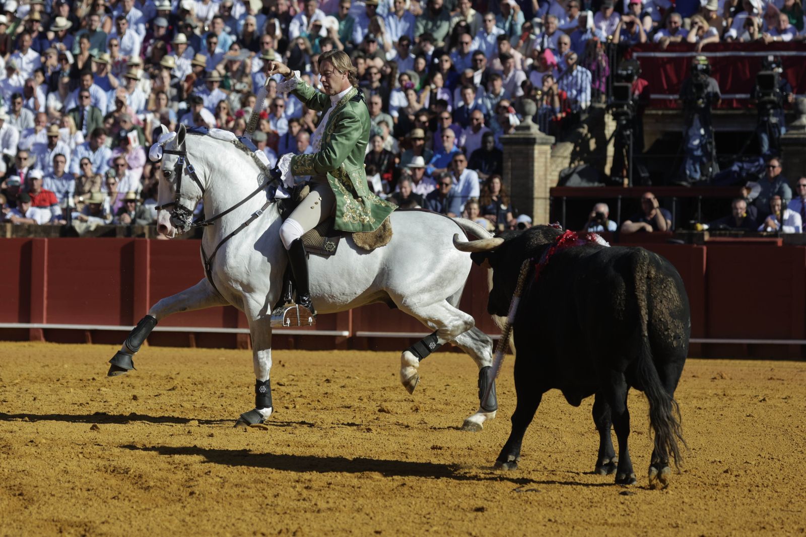 Imágenes de la corrida de rejones en la Maestranza de Sevilla