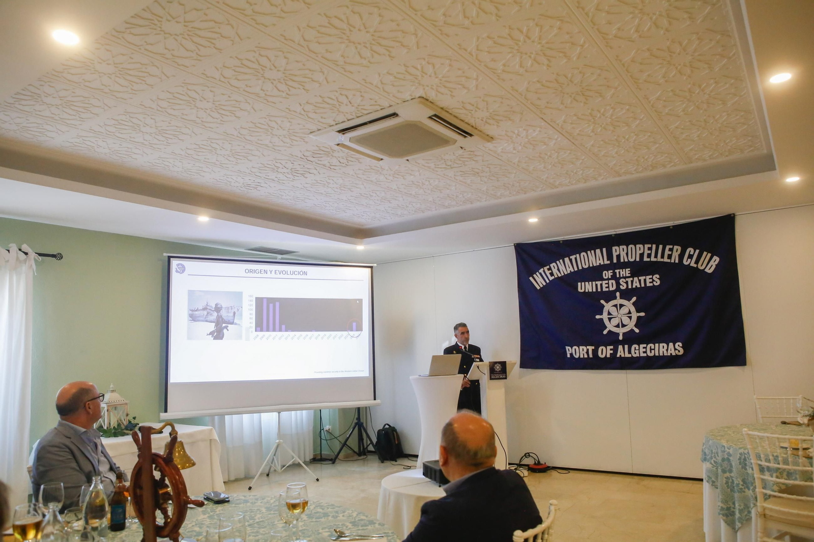 Las fotos del almuerzo del Propeller Club de Algeciras con Fernando García Rodríguez, jefe de Estado Mayor de la Operación Atalanta