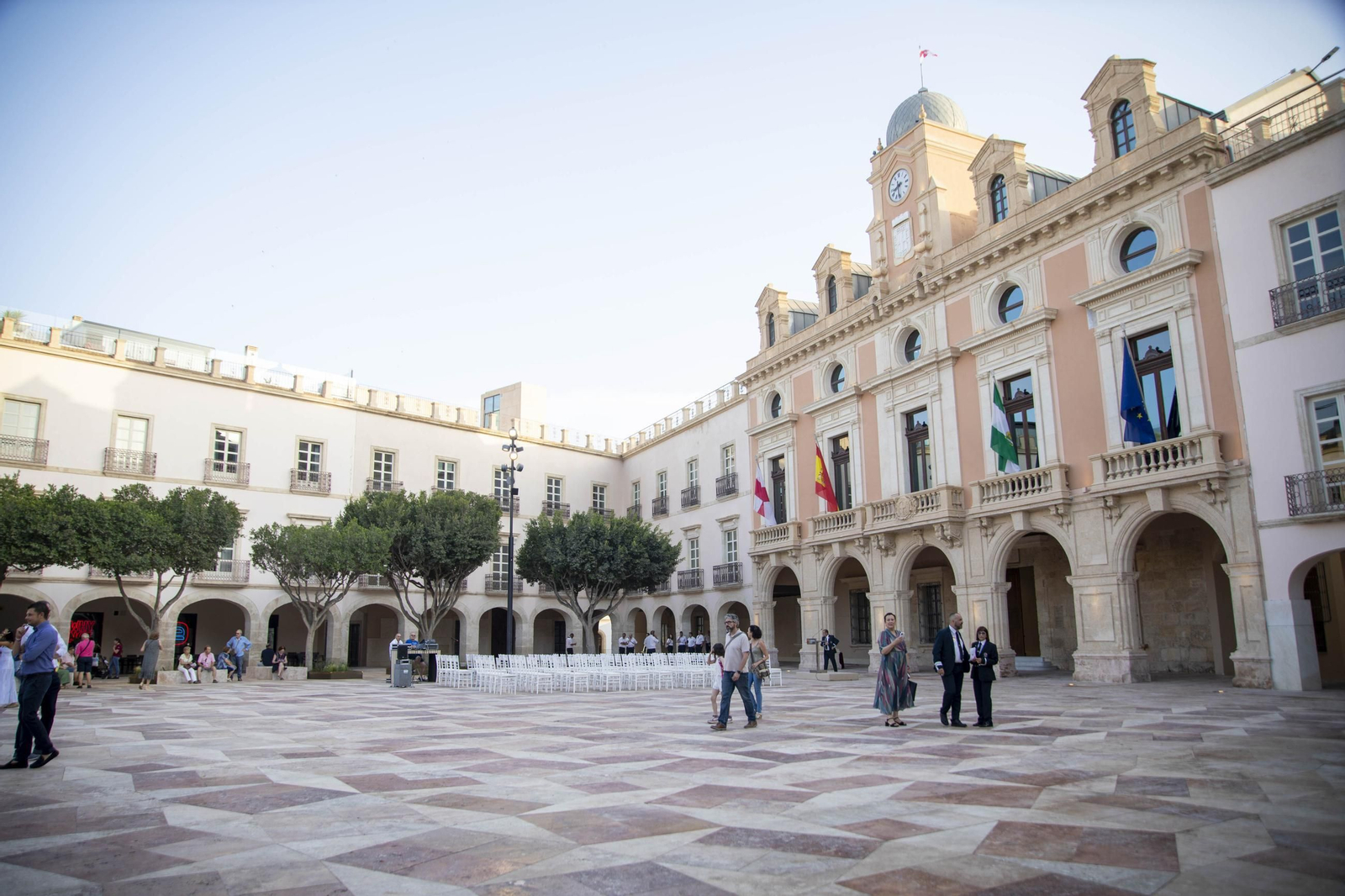Las imágenes de la inauguración de la Plaza de la Constitución en Almería