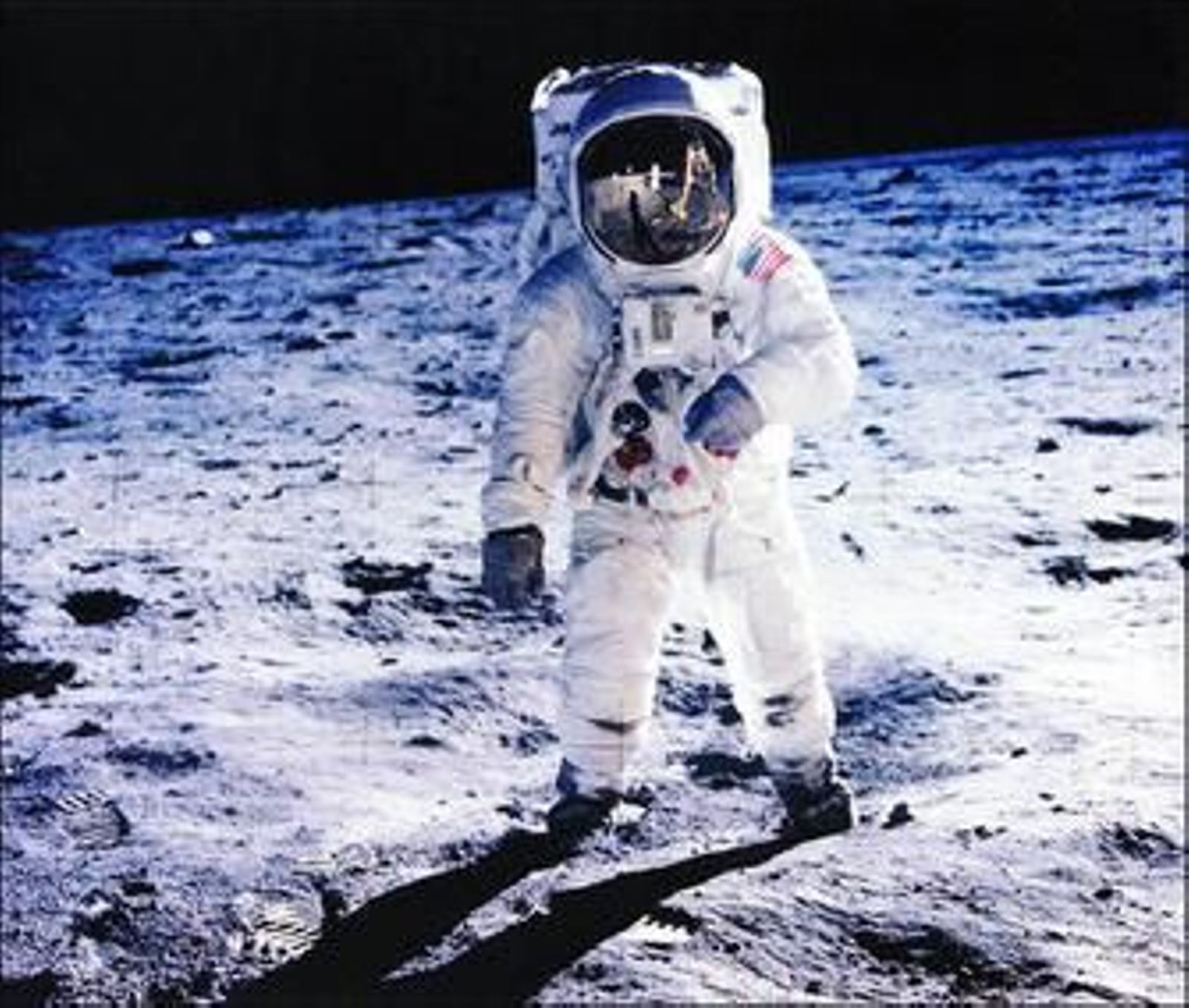 Esta imagen de Neil Armstrong en la superficie lunar es uno de los documentos más importantes de la historia de la humanidad.