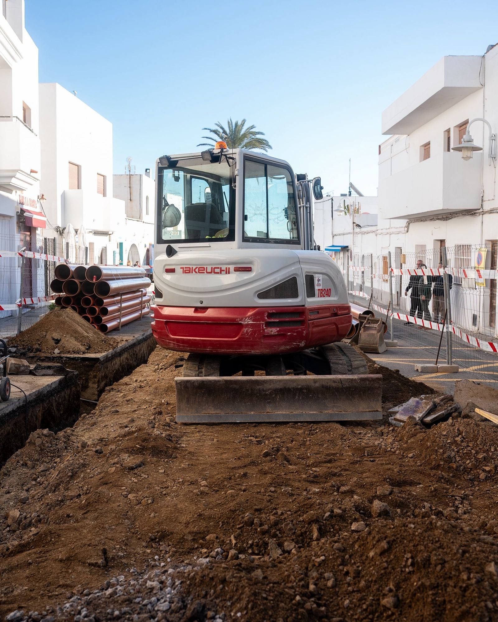 Así avanza el nuevo paseo peatonal hasta el mar de Las Negras con 'miradores al pasado'