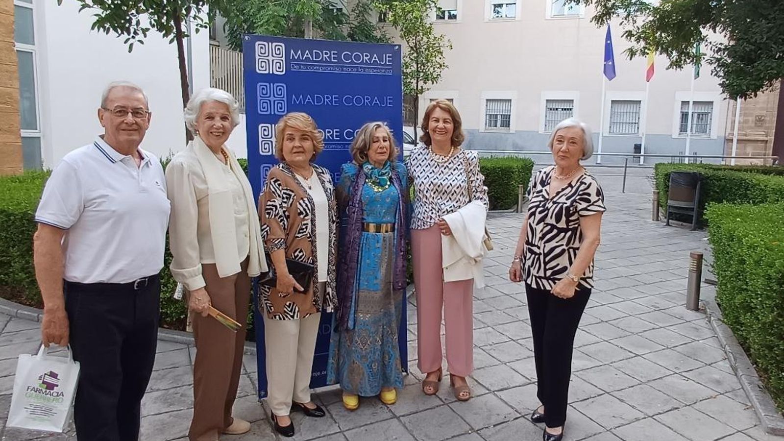 Fernando Patiño, María Pepa Herrera, Dolores Romero, Margara Declara, Chencha Rochel y Carmen Bensusan. Fernando Patiño, María Pepa Herrera, Dolores Romero, Margara Declara, Chencha Rochel y Carmen Bensusan.