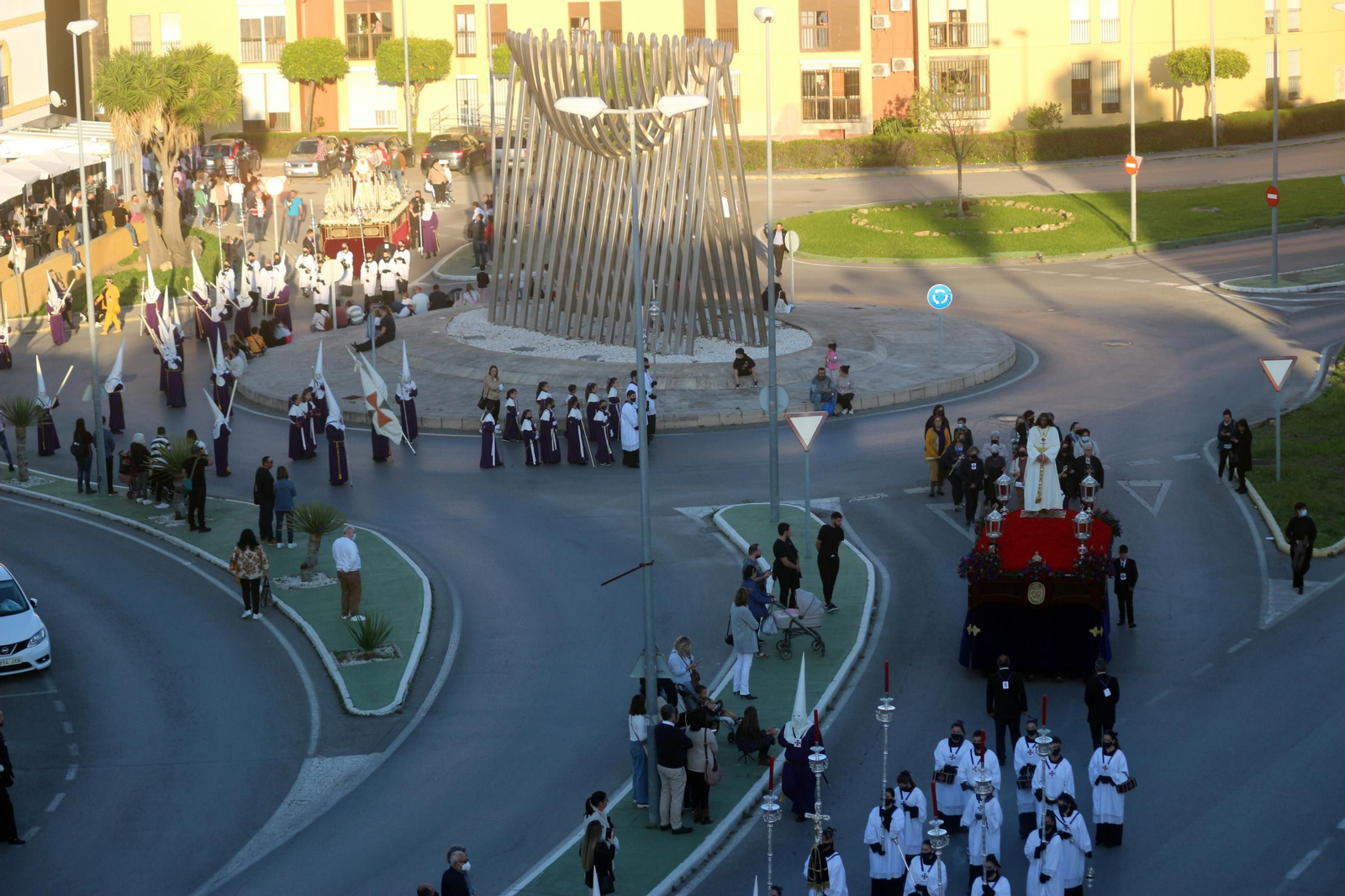 Las imágenes del Jueves Santo en Puerto Real: Medinaceli