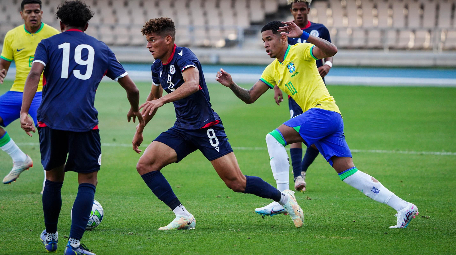 Brasil - R. Dominicana, fútbol internacional en Jerez