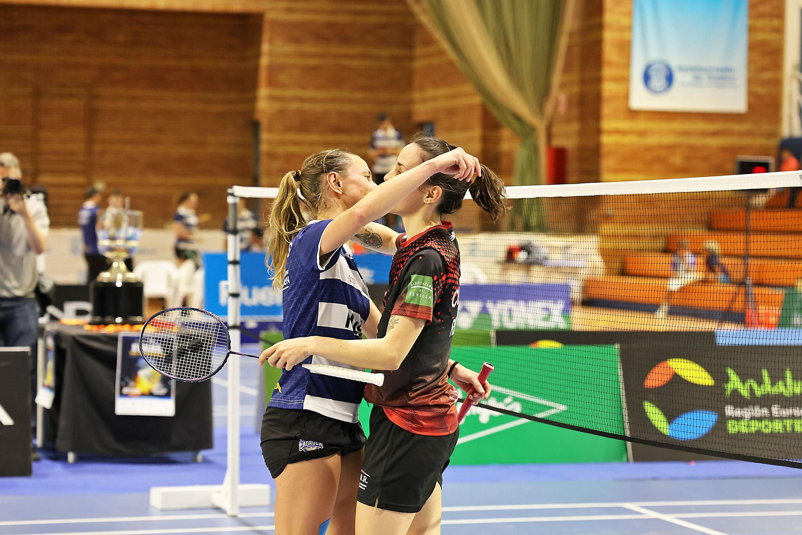 Imágenes de la final de liga de bádminton entre el IES La Orden y La RInconada