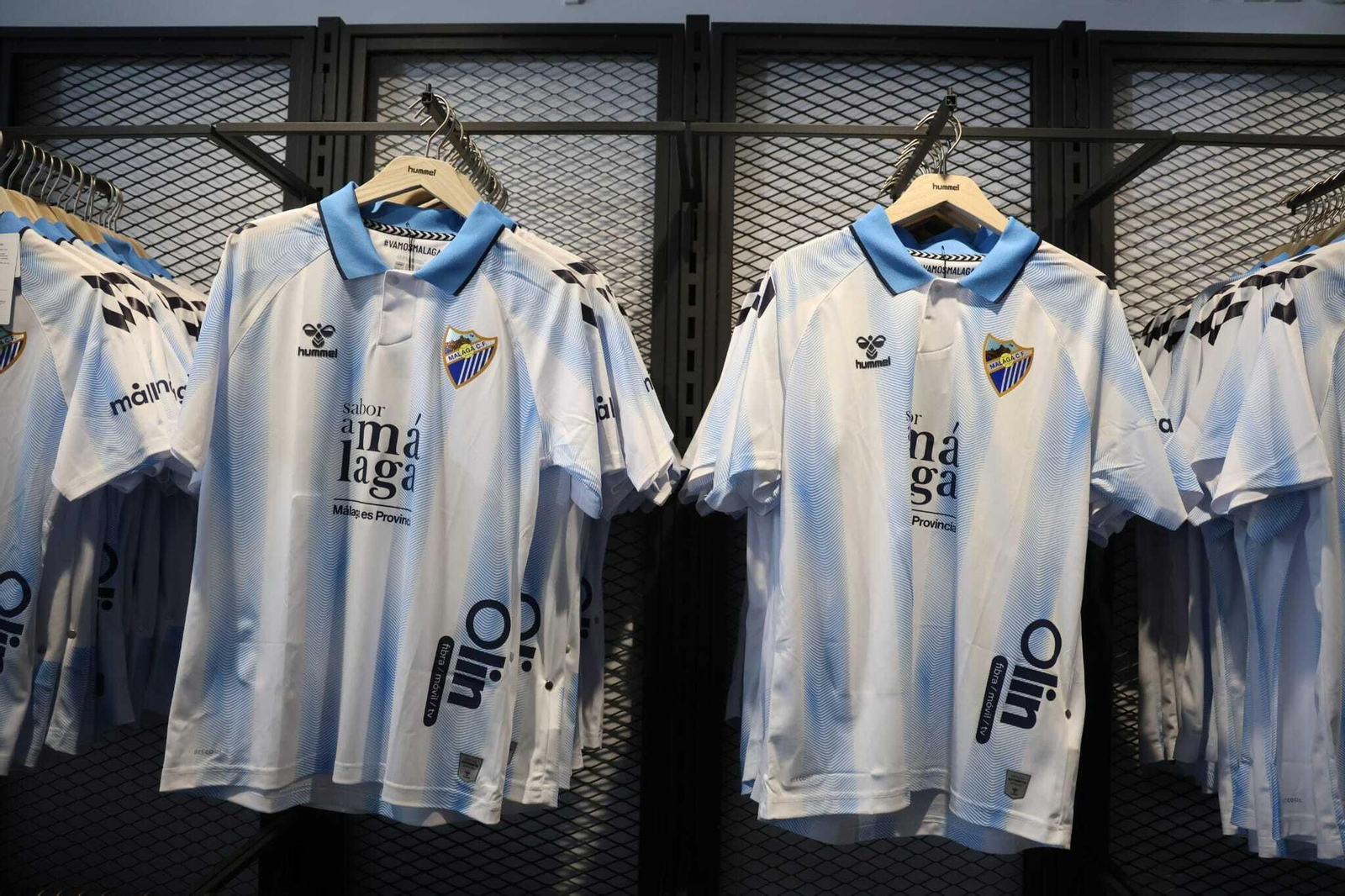 Camisetas Málaga CF 2023/24: La piel, al descubierto