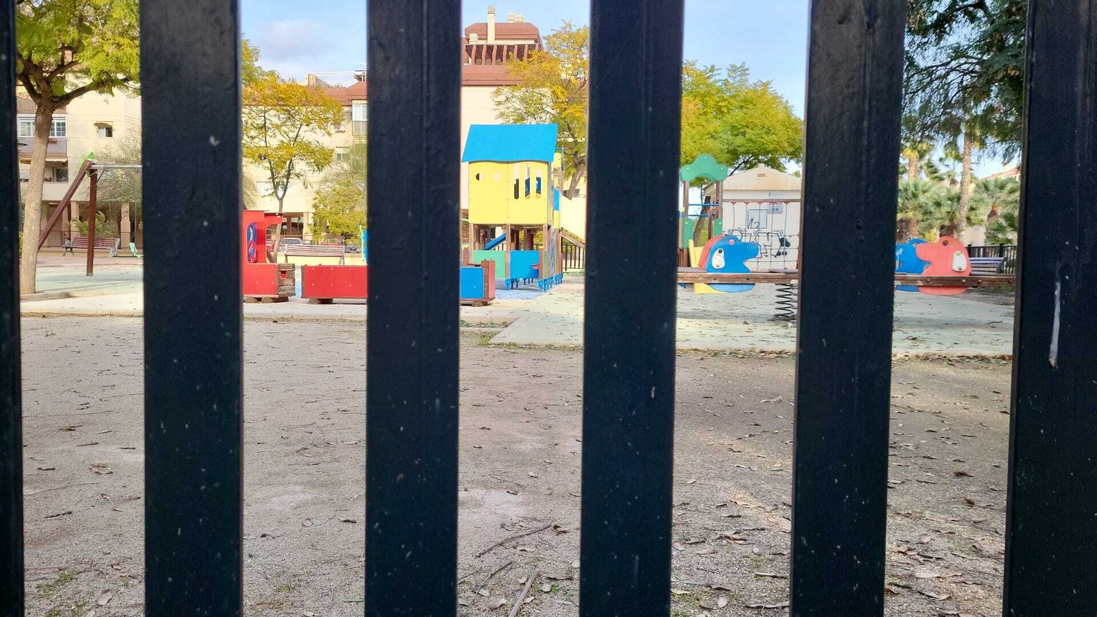 Un parque infantil de Málaga capital vacío este viernes.