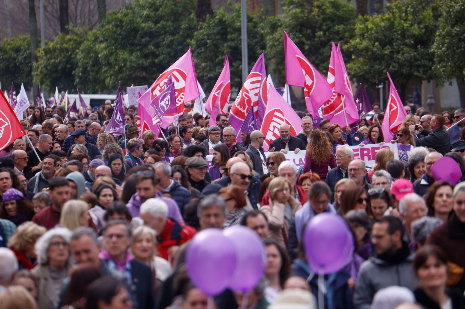 Las mejores imágenes de la manifestación del 8M en Córdoba