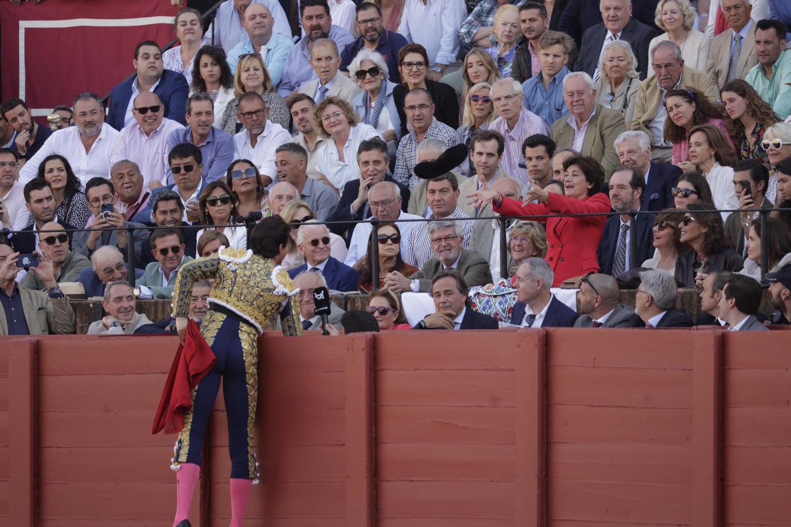 Las imágenes de la quinta corrida de abono en la Maestranza de Sevilla