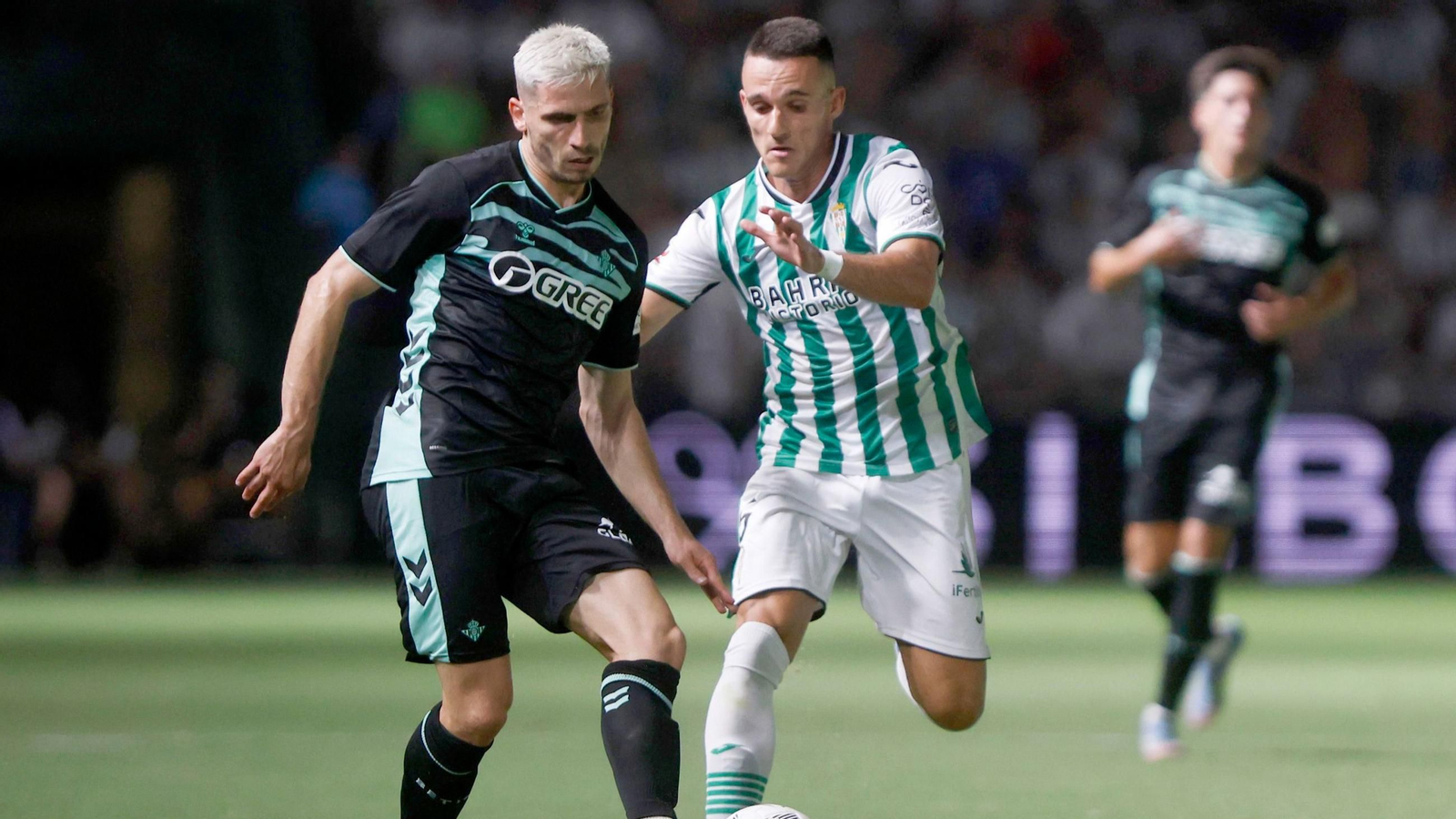 Romain Perraud en el encuentro ante el Córdoba en el Nuevo Arcángel.