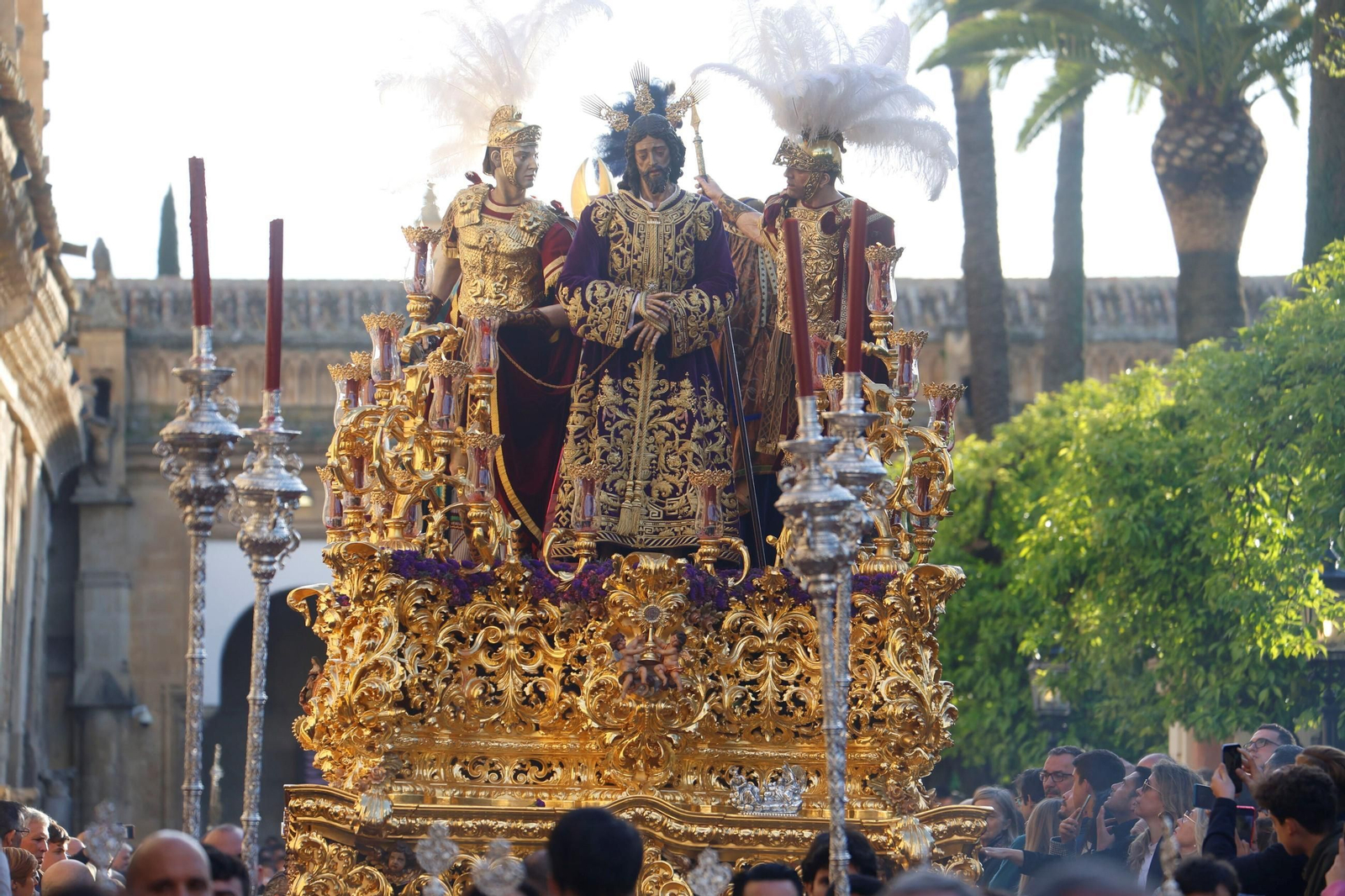 El traslado de la Estrella en este Sábado Santo de Córdoba, en imágenes