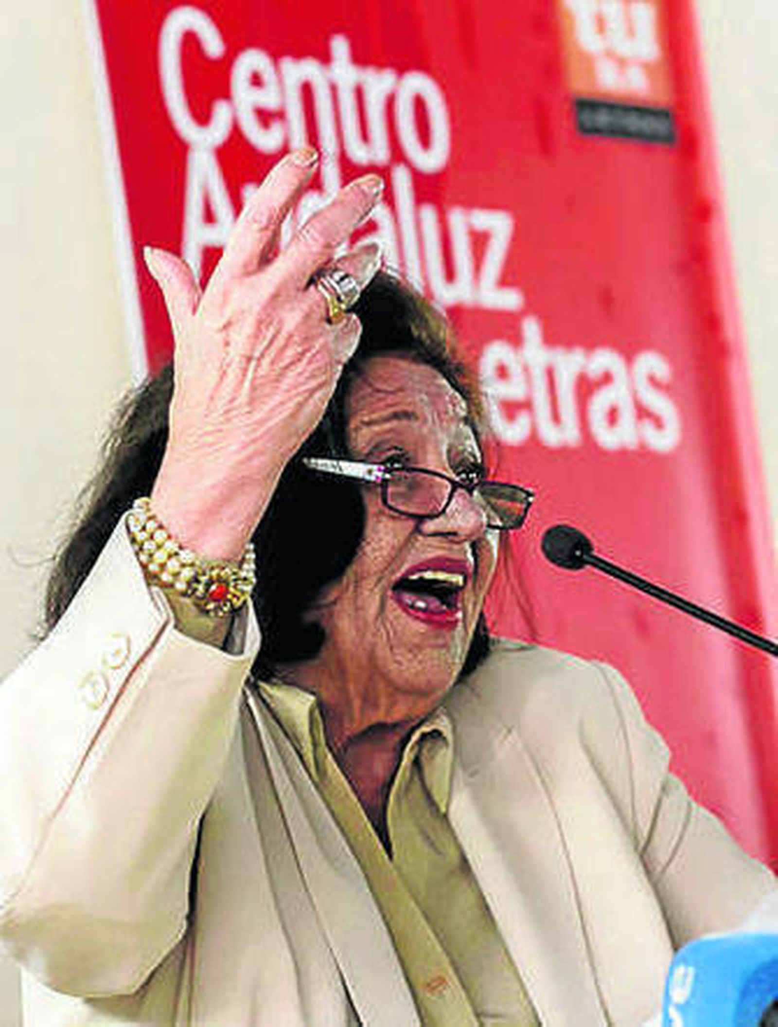 Pilar Paz Pasamar.