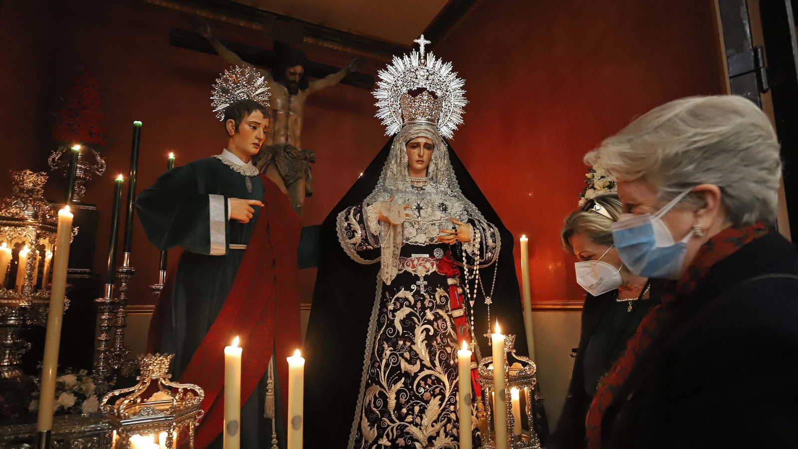 Fotos del Lunes Santo en La Línea: El Silencio