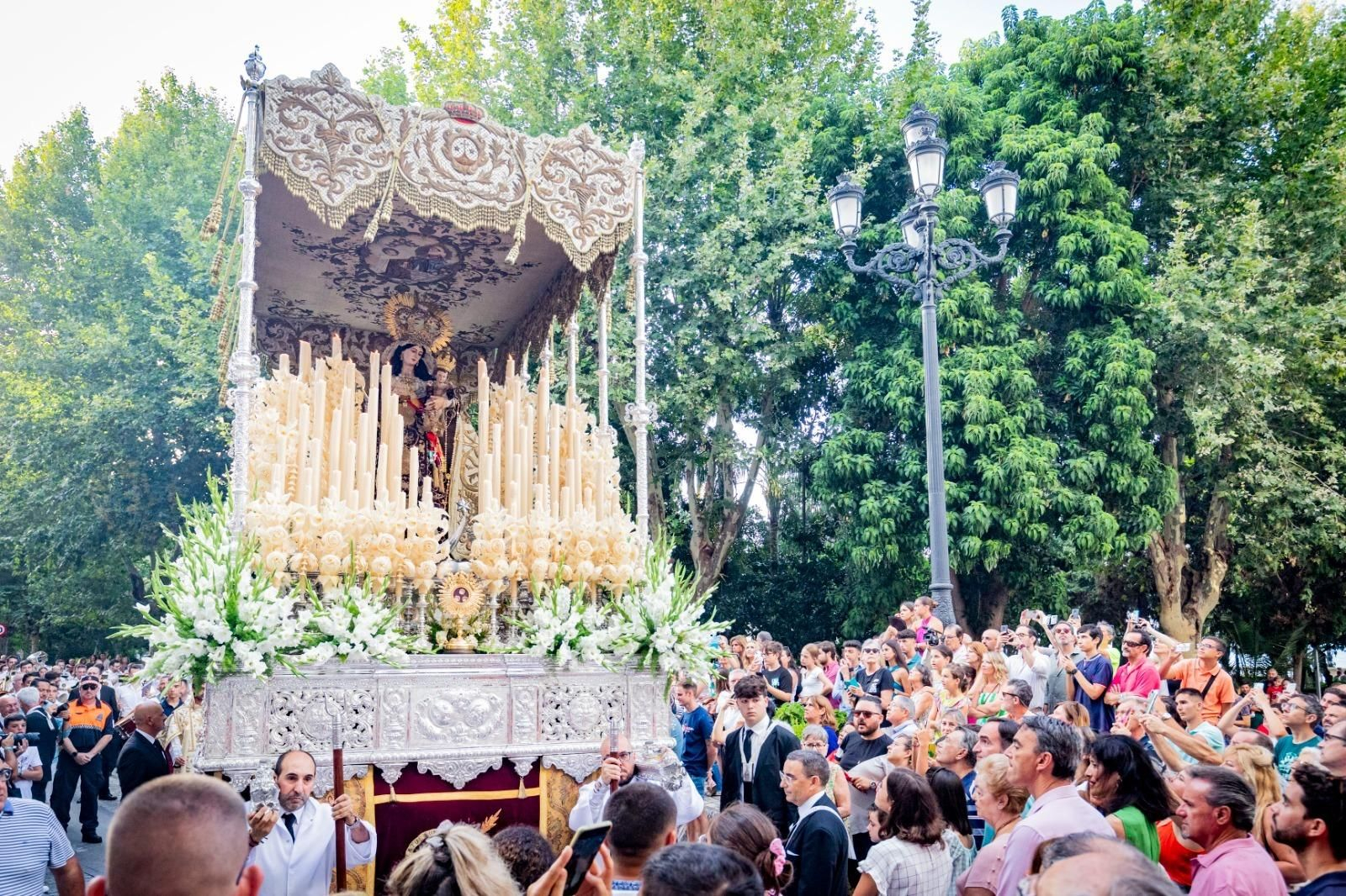 La procesión de la Virgen del Carmen en Cádiz, en imágenes