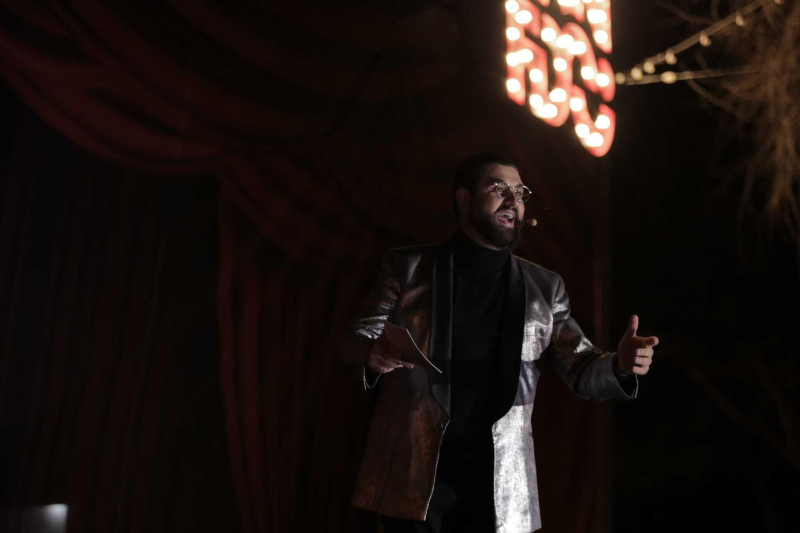 Gala de bienvenida del Carnaval en San Fernando con Manu Sánchez y Sandra Golpe