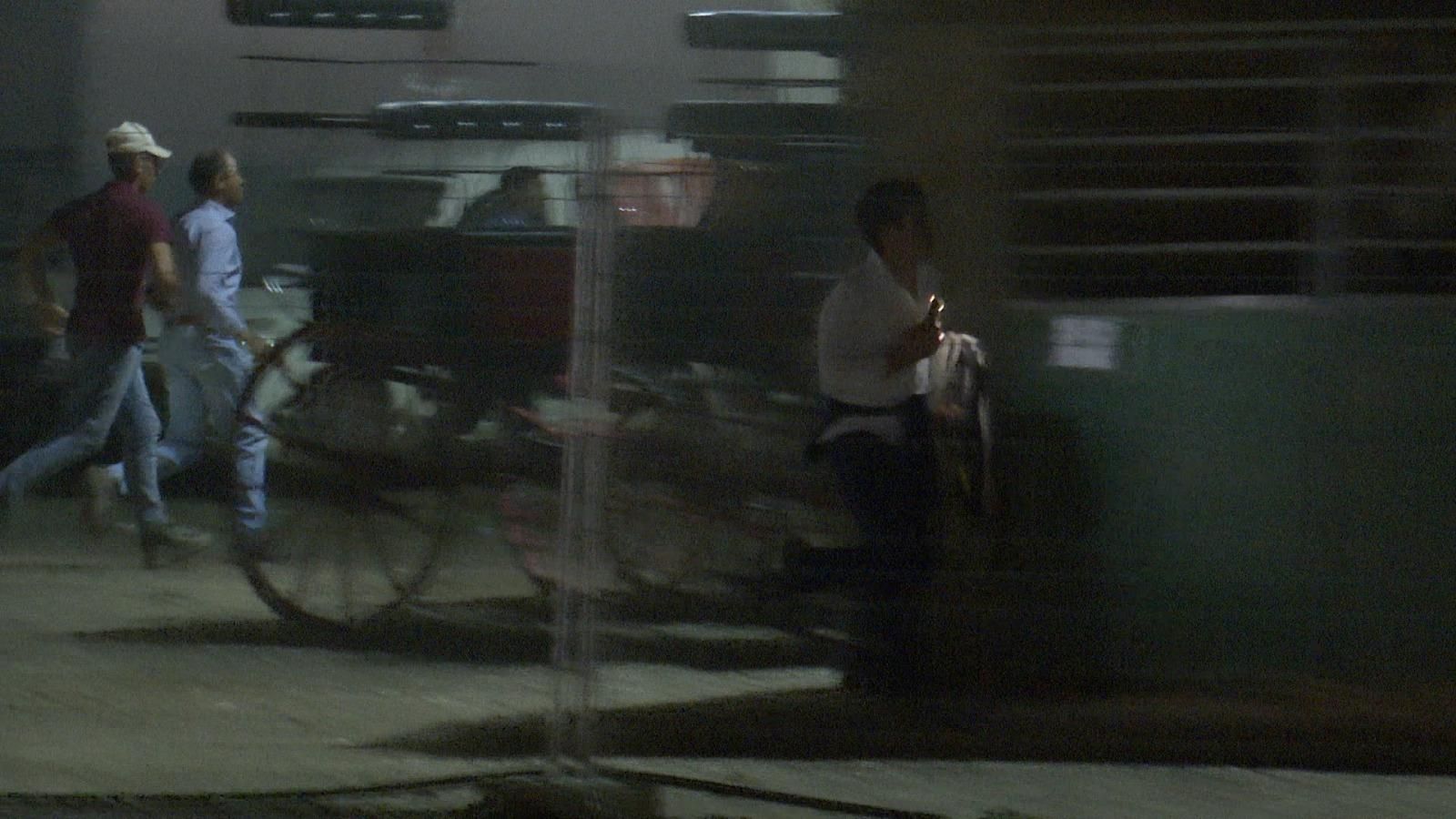 Gente corriendo por el incendio