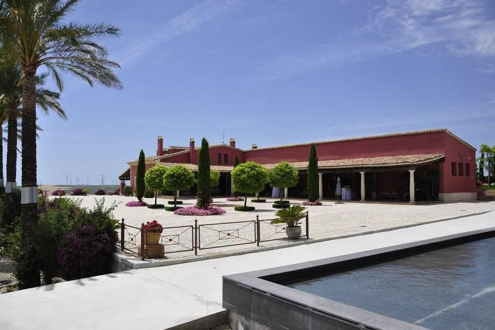 Bodegas Luis Pérez Bodegas Luis Pérez