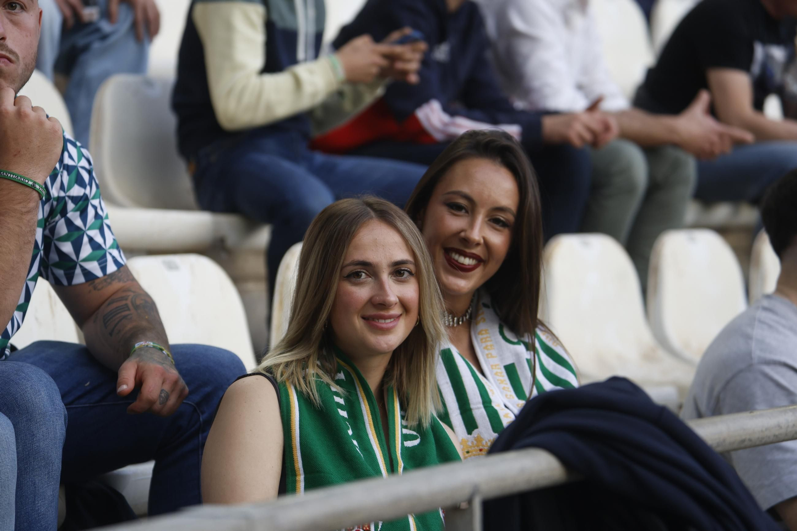 Las mejores fotos del gran ambiente en el Córdoba CF - Levante