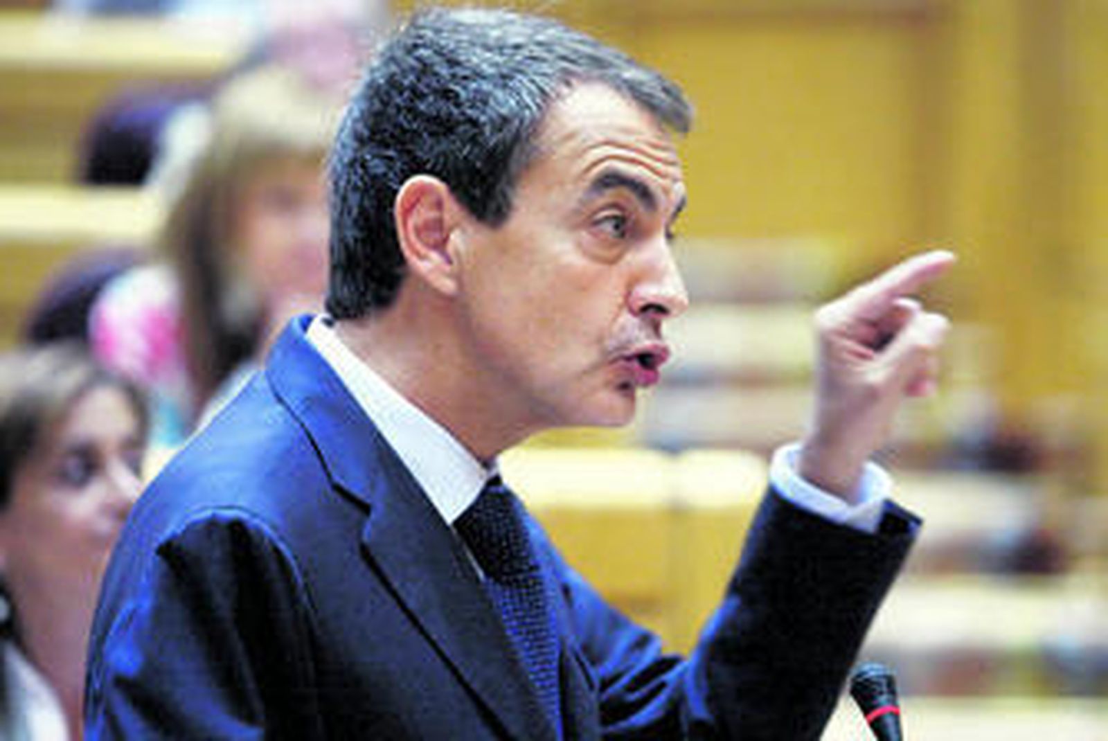 Bronca de dos minutos en el Senado