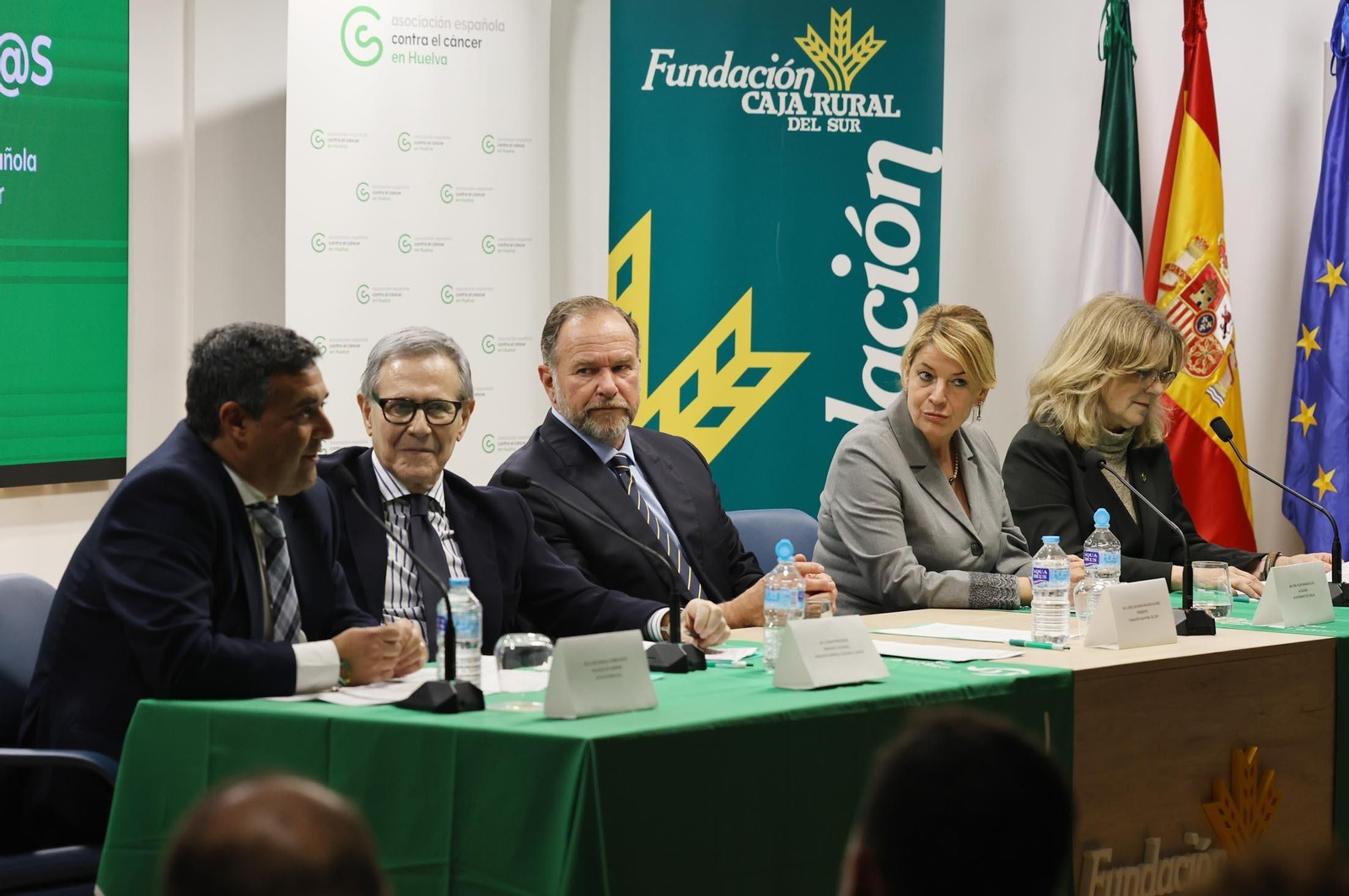 Imágenes de la inauguración de la nueva sede de la "Asociación Española Contra el Cáncer" en Huelva