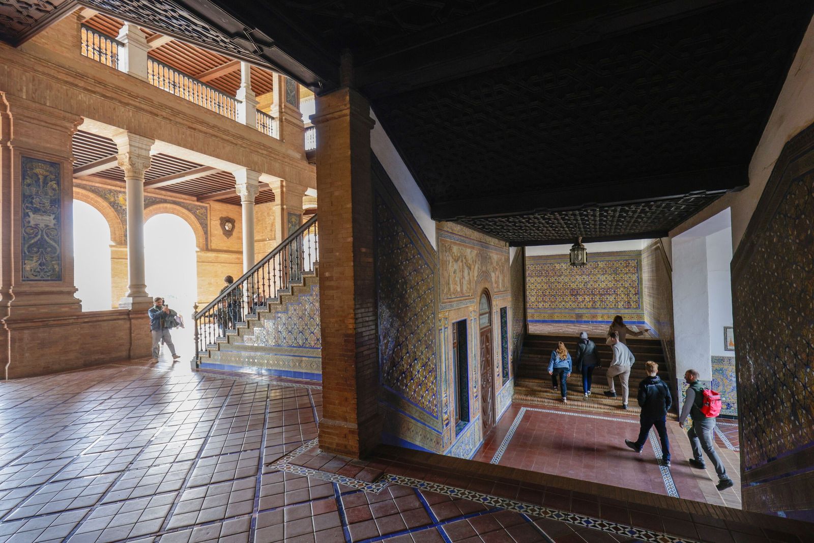 El interior de la Puerta de Aragón.