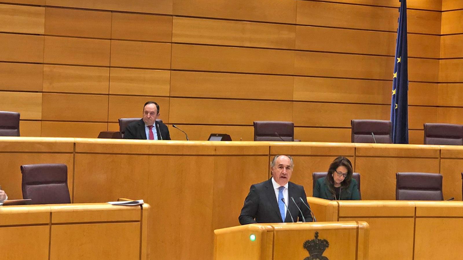 Landaluce en una sesión en el Senado, en foto de archivo.