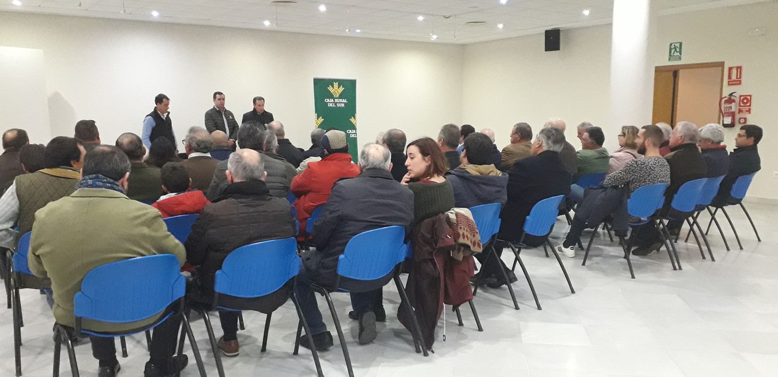 Un momento de la reunión celebrada en la Casa de Cultura.