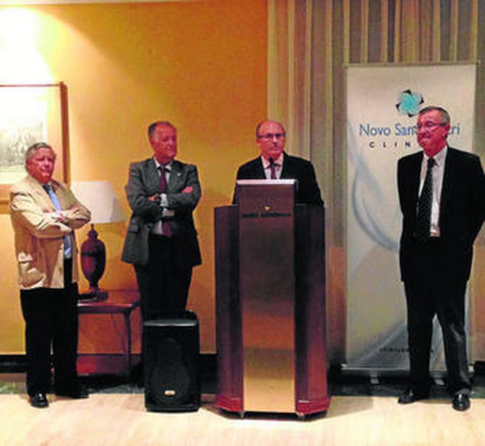 Responsables de Clínica Novo Sancti Petri y los alcaldes de Chiclana y Tarifa.