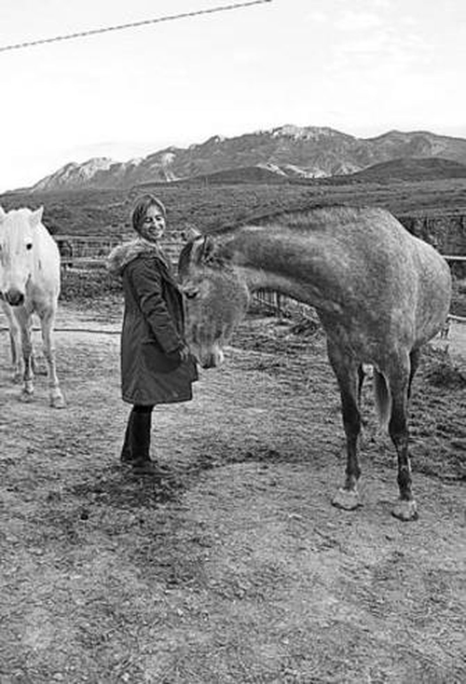 Susana Salamanca posa orgullosa junto a uno de sus animales predilectos.