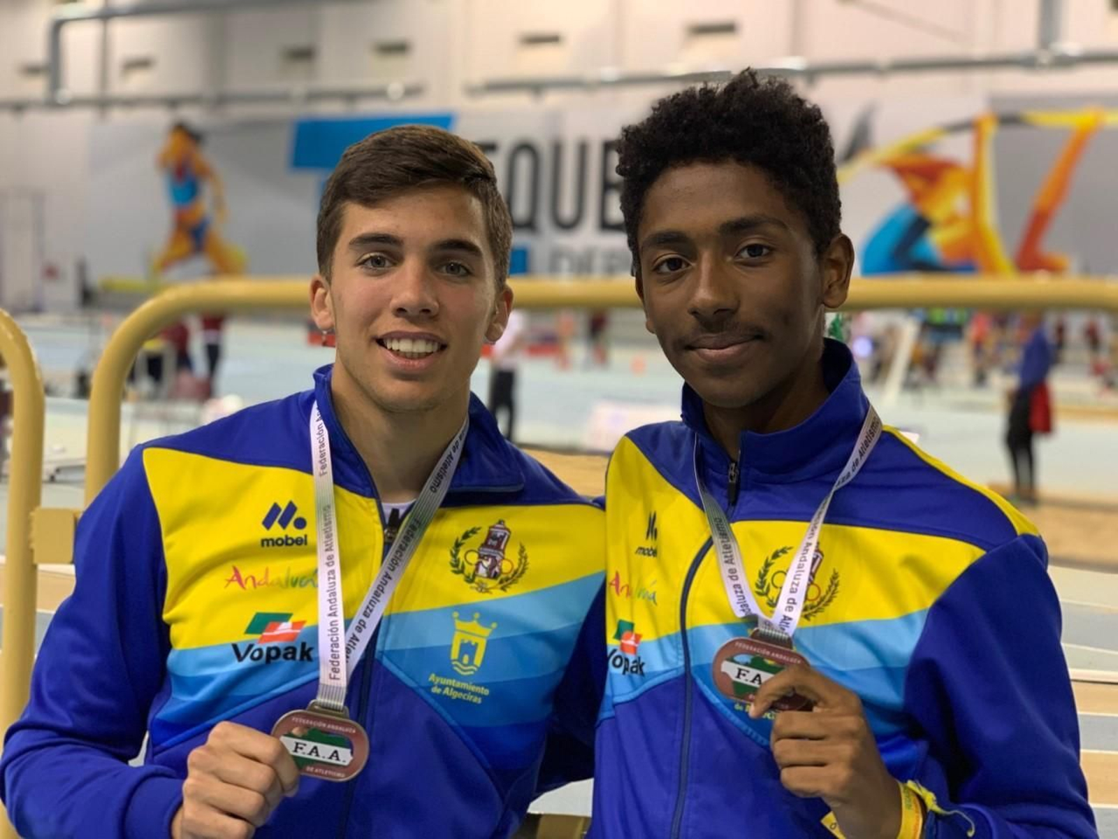 Iván Piñero y Sheriff Soclo, con sus medallas en Antequera